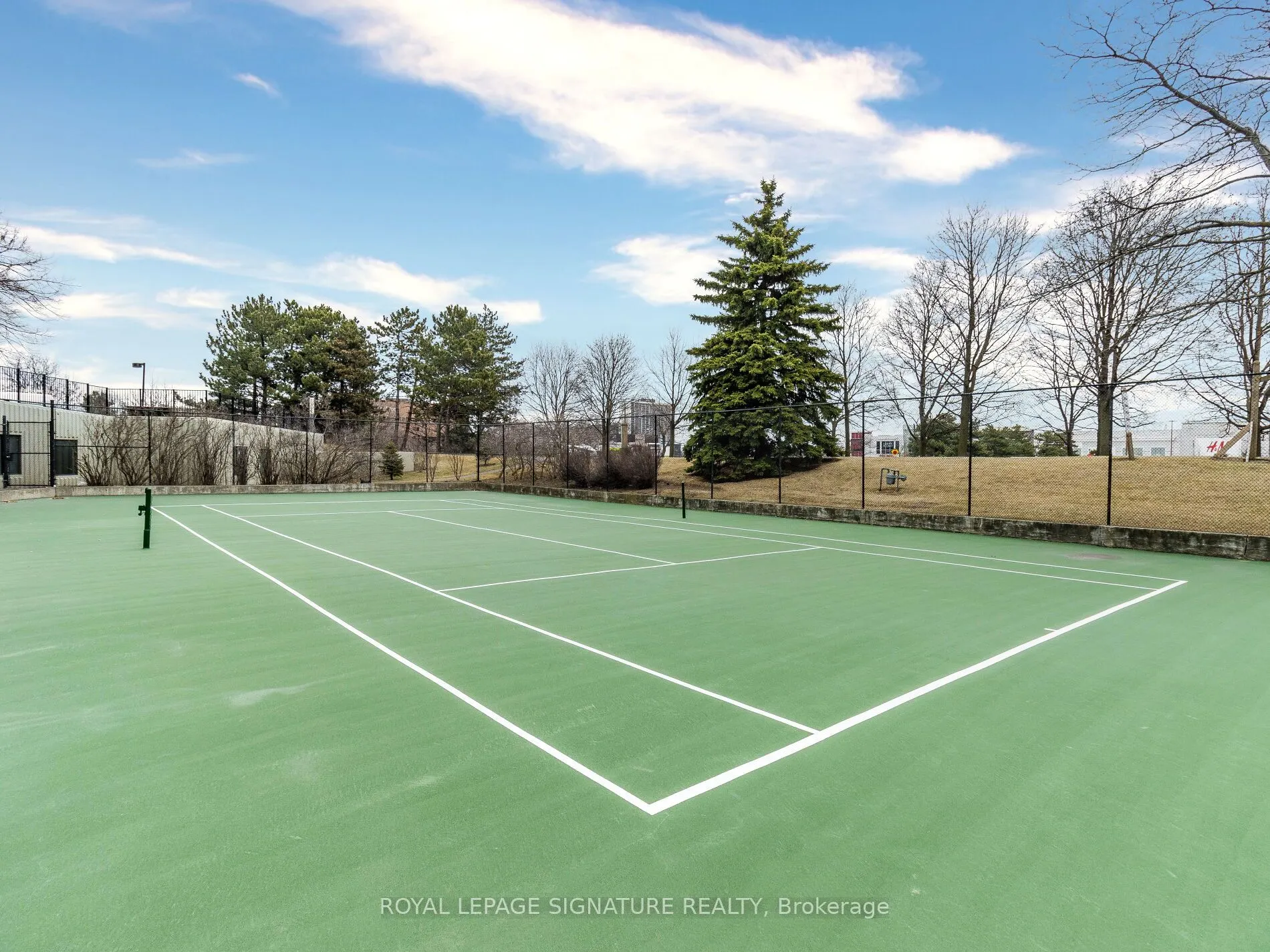 24 Hanover Road, #2204
