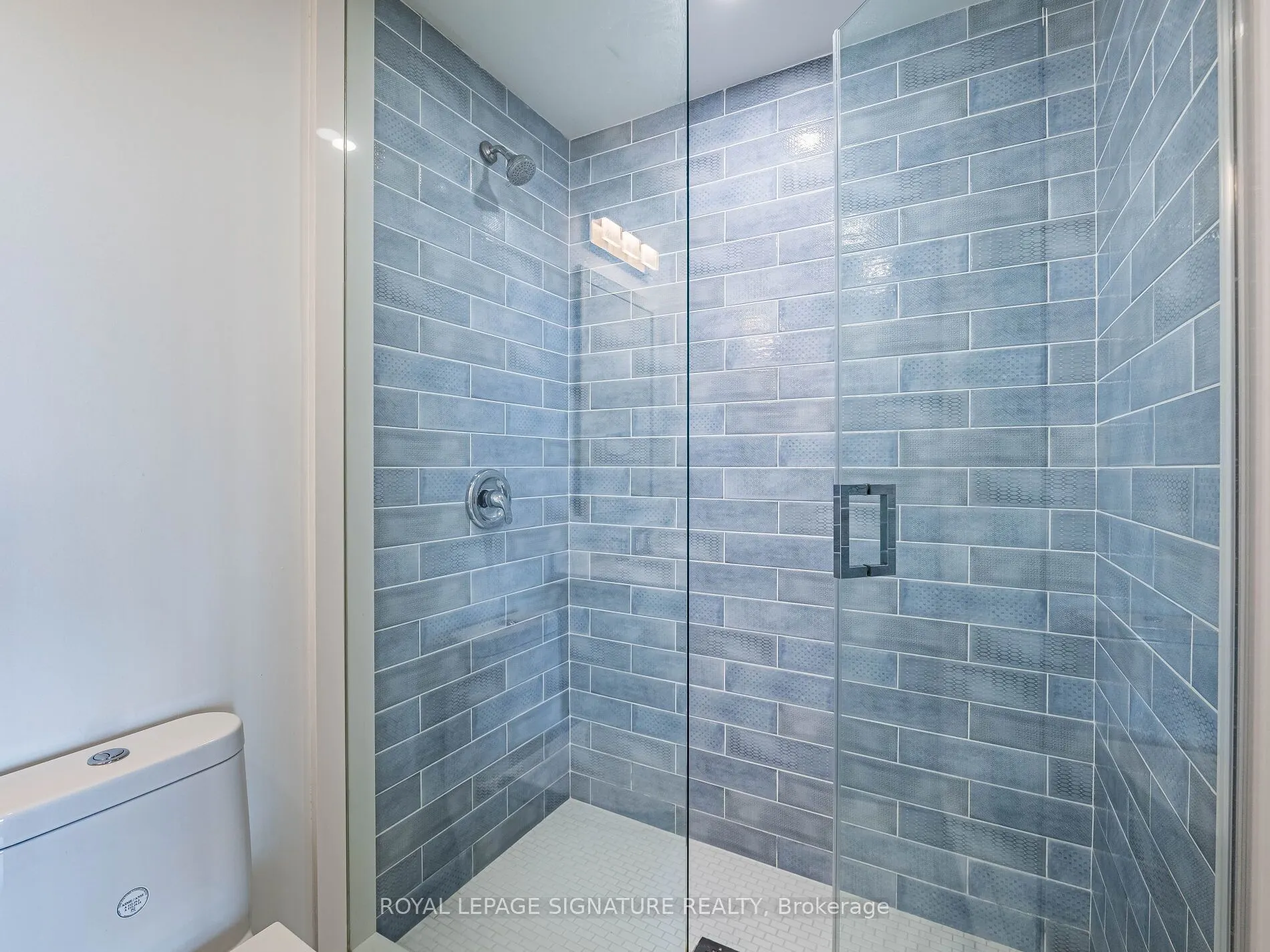 24 Hanover Road, #2204