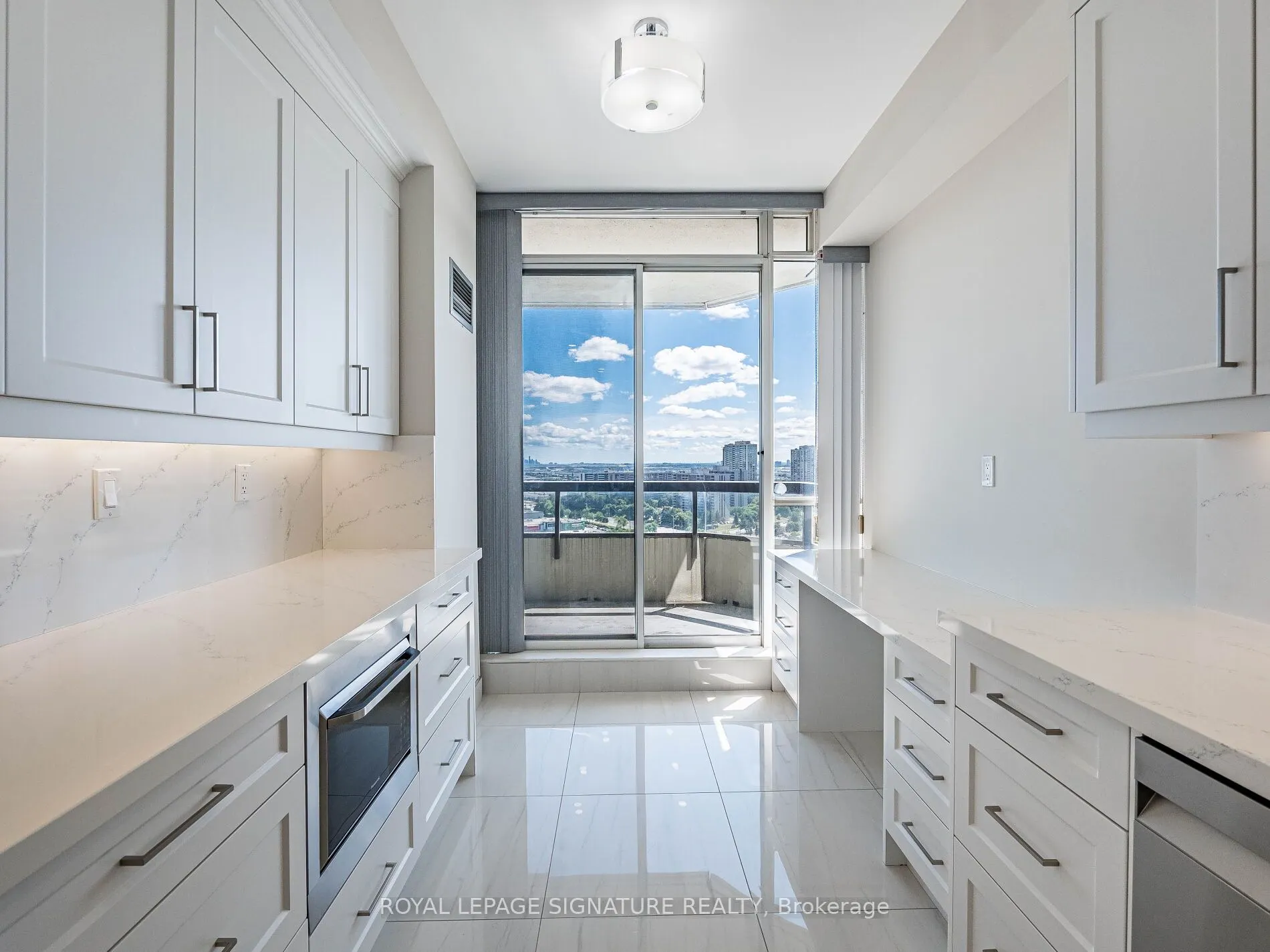 24 Hanover Road, #2204
