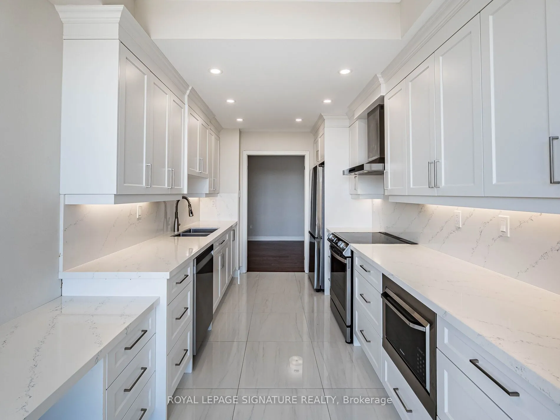 24 Hanover Road, #2204