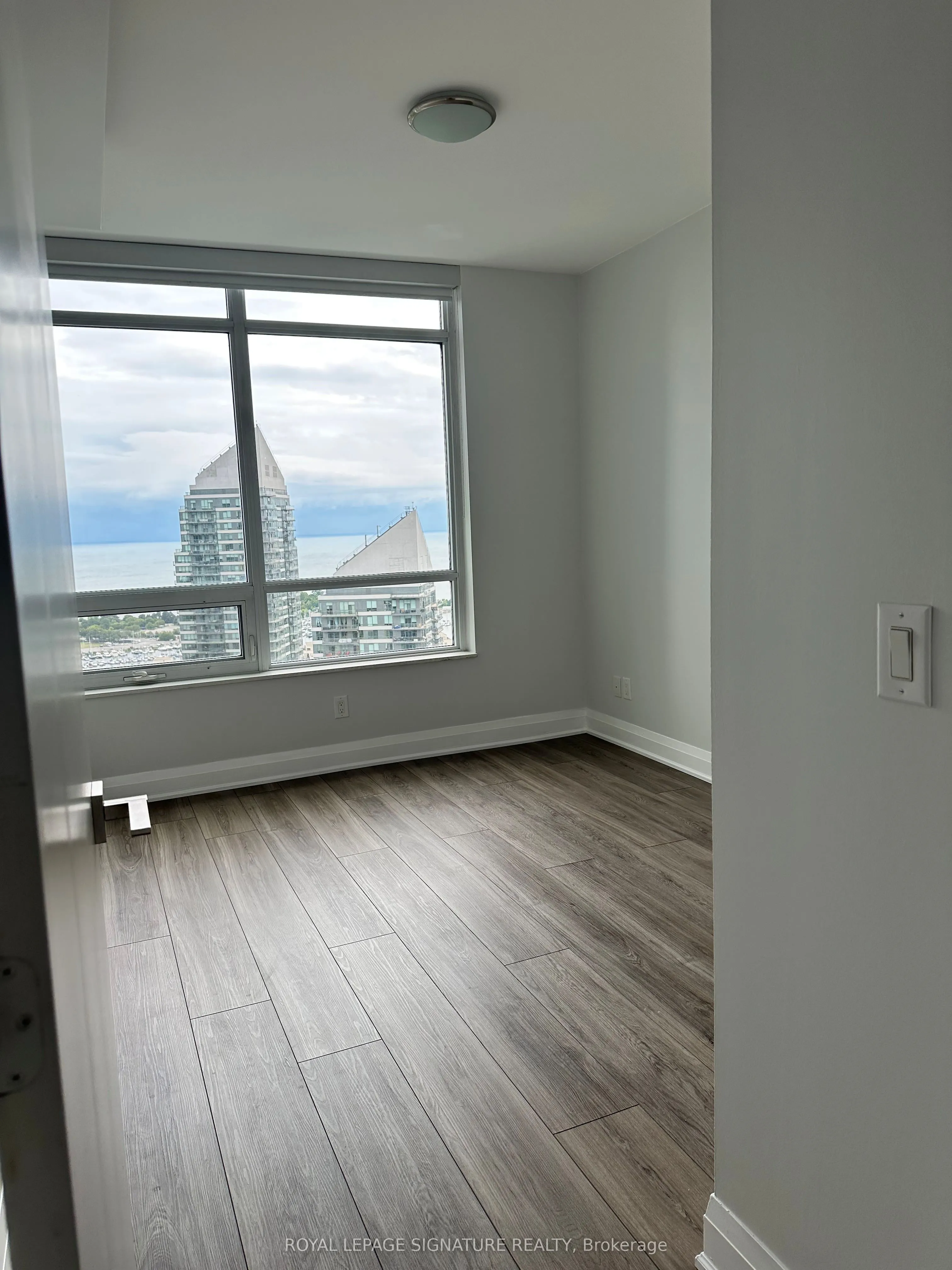 36 Park Lawn Road, #3102