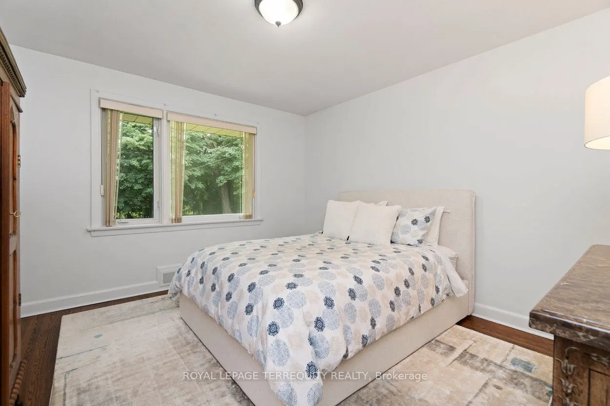 416 The Kingsway
