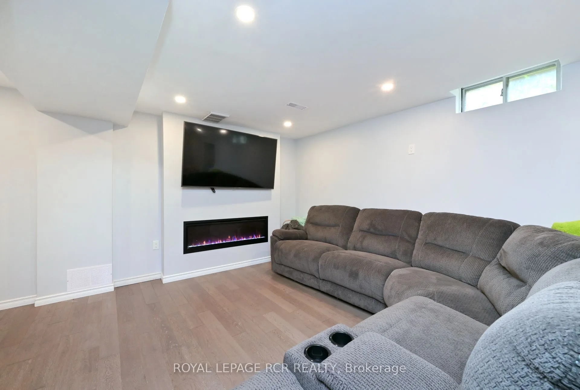 230 Beechfield Crescent