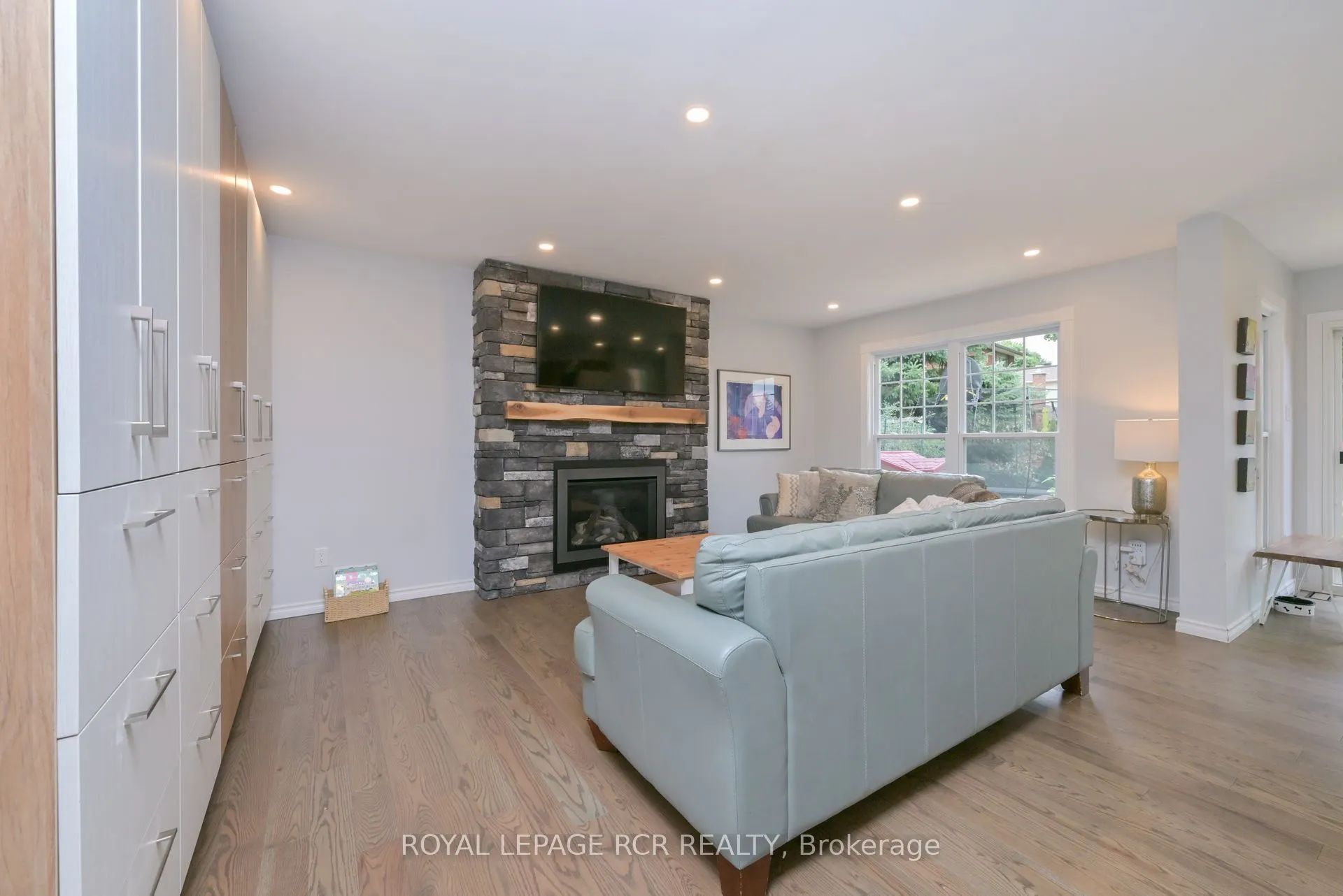 230 Beechfield Crescent