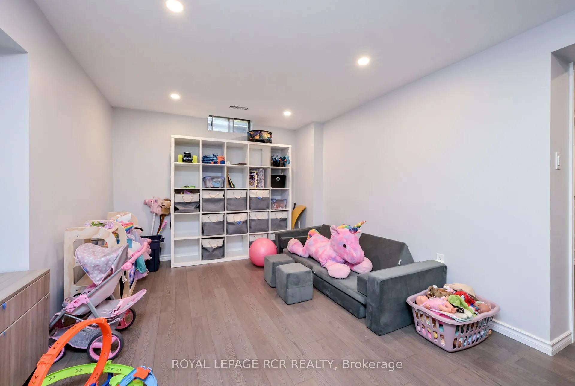 230 Beechfield Crescent