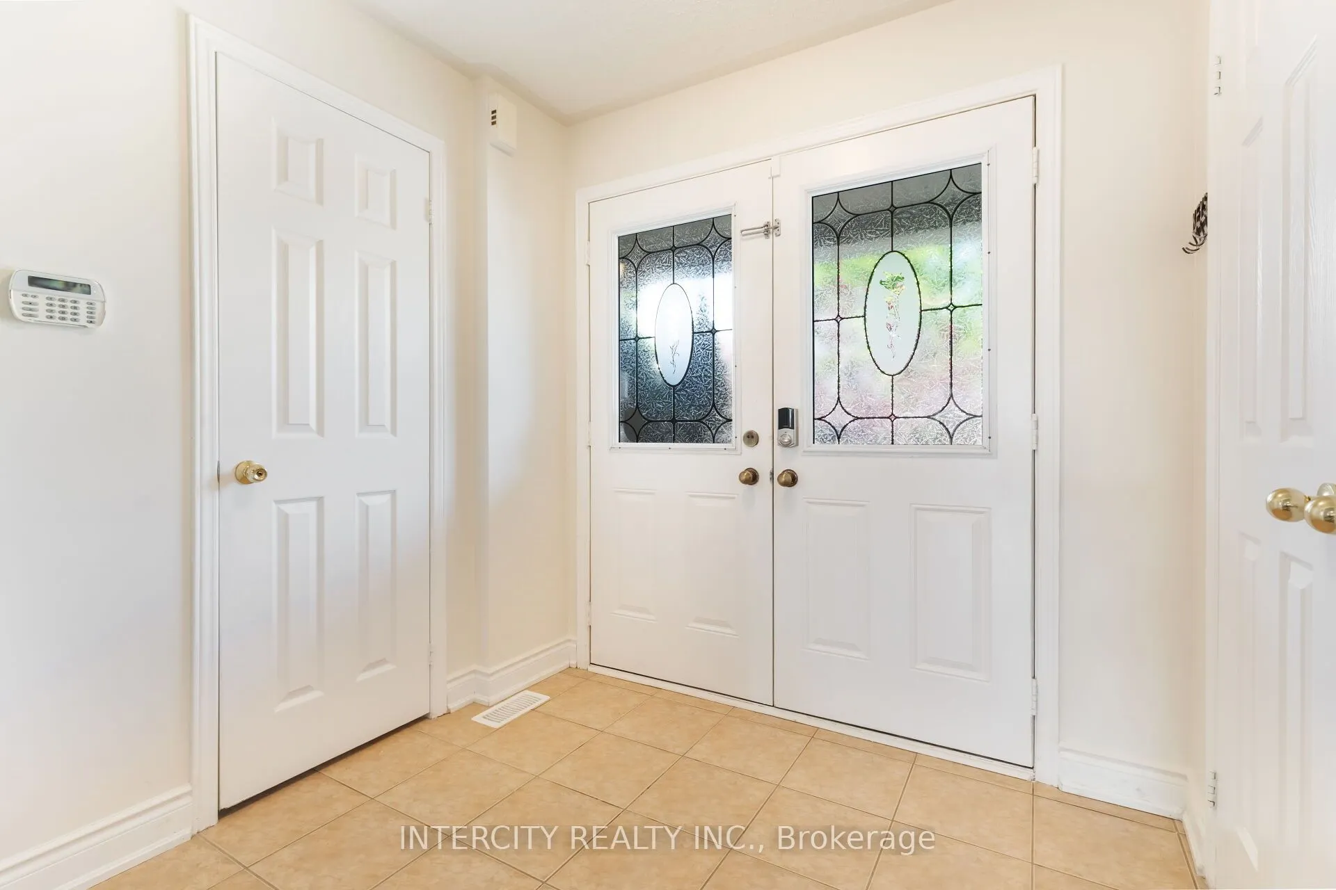 18 Snowshoe Lane