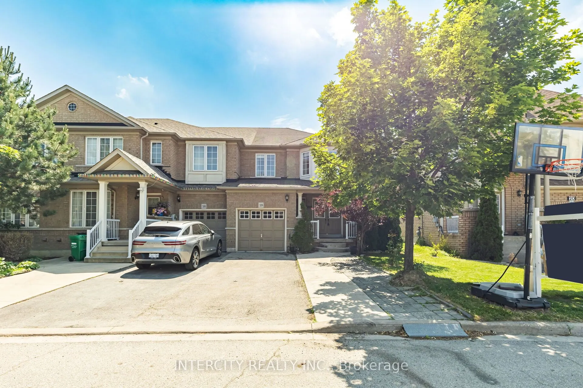 18 Snowshoe Lane