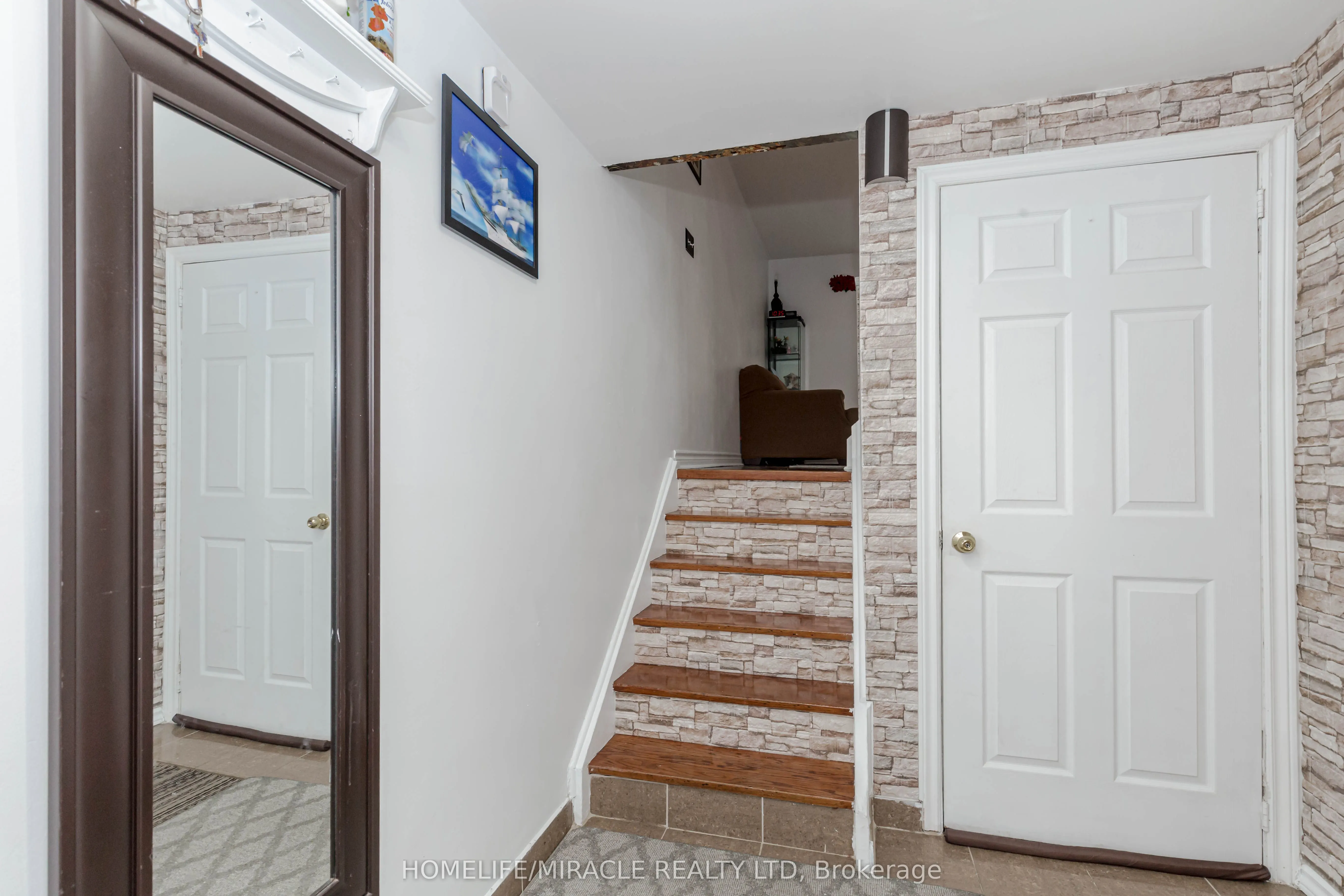 12 Eden Parkway, #12