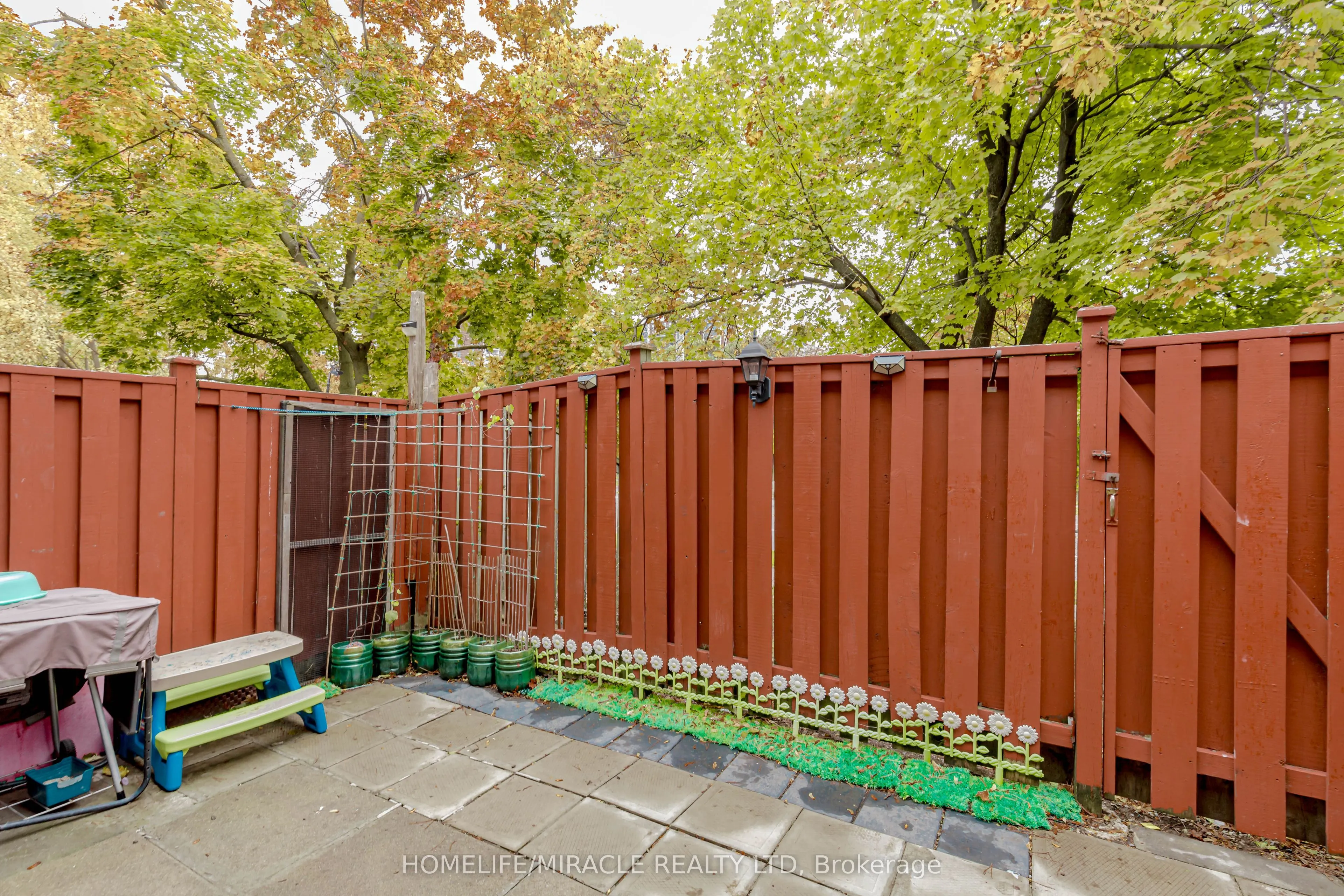 12 Eden Parkway, #12
