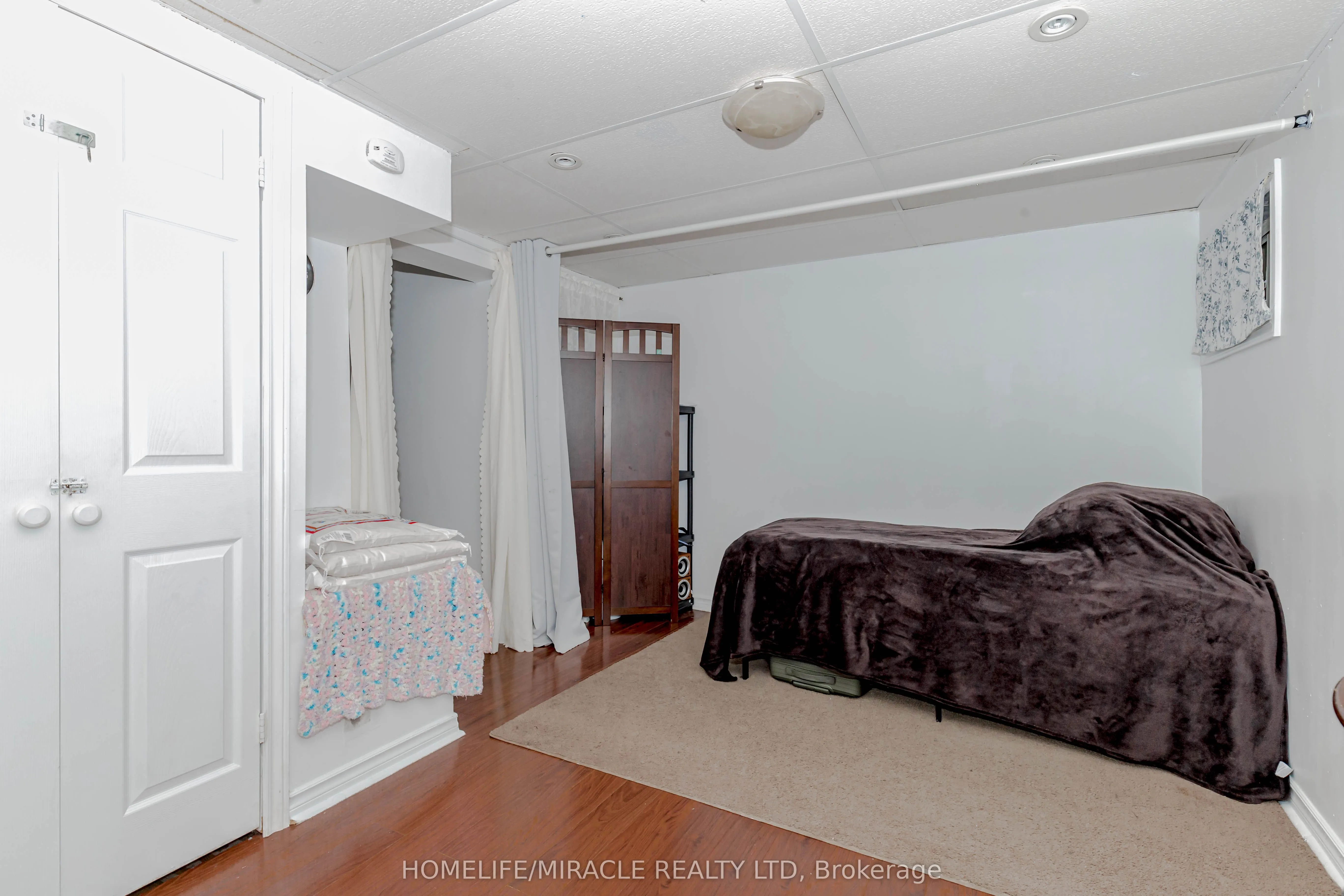 12 Eden Parkway, #12