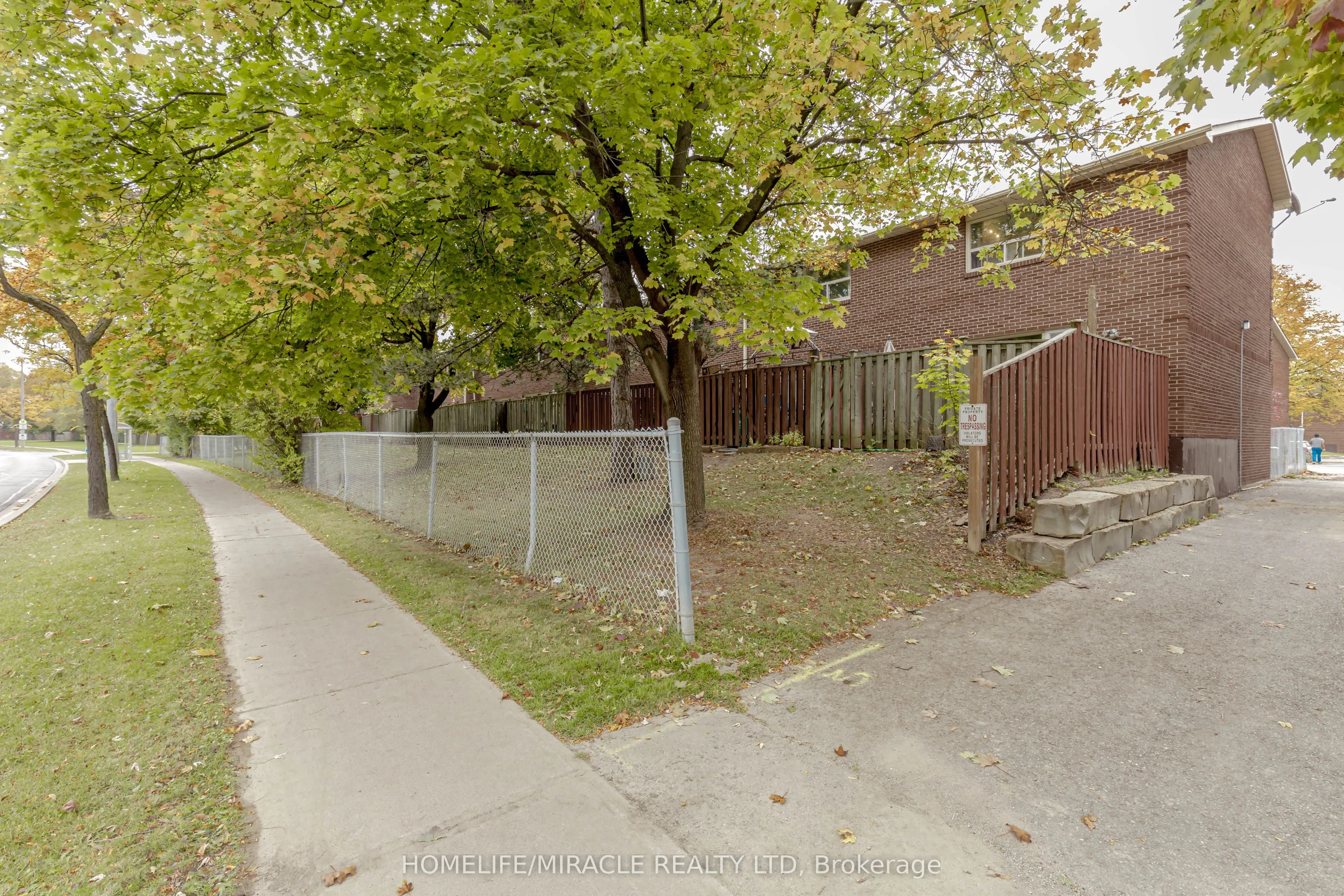 12 Eden Parkway, #12