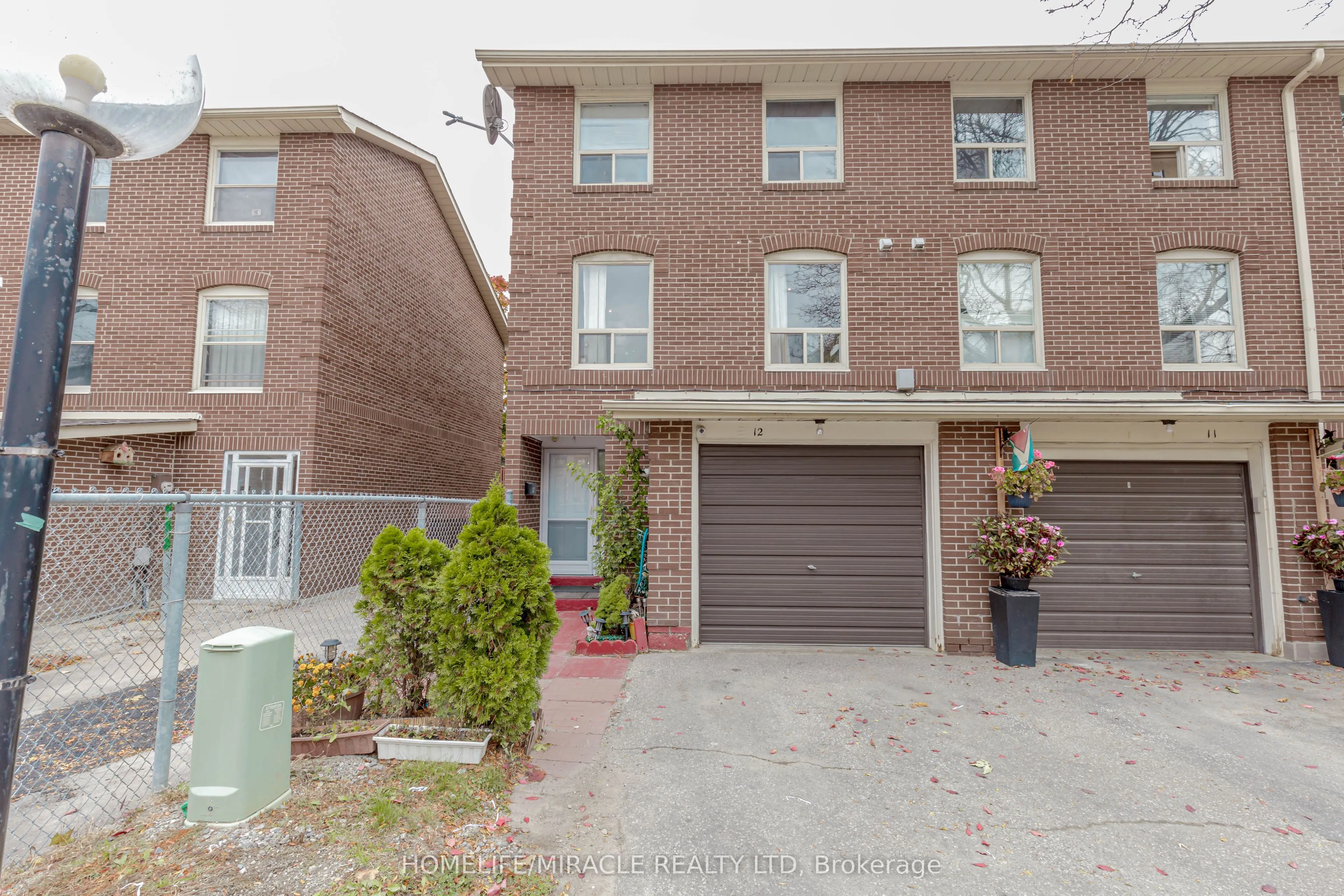 12 Eden Parkway, #12