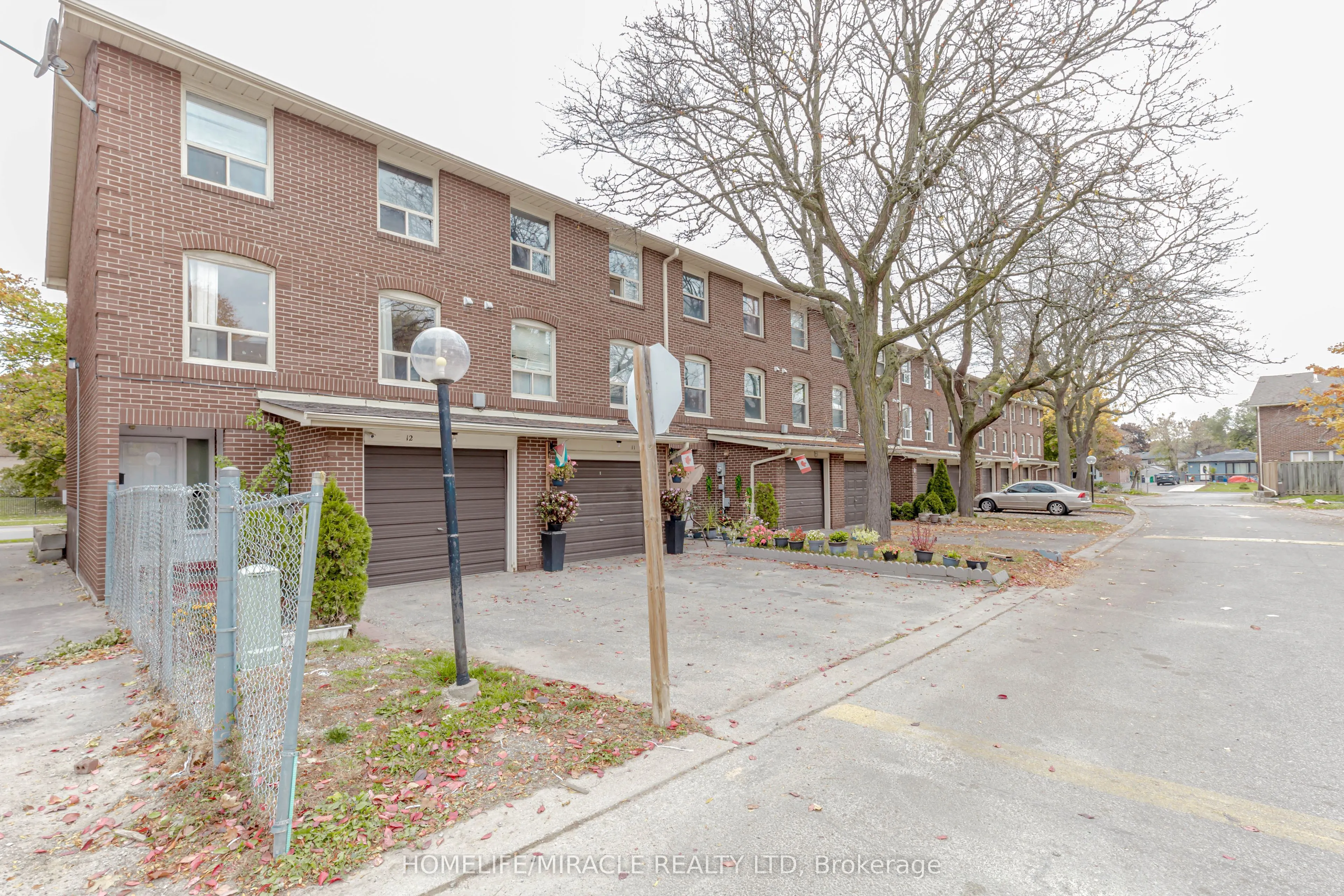 12 Eden Parkway, #12