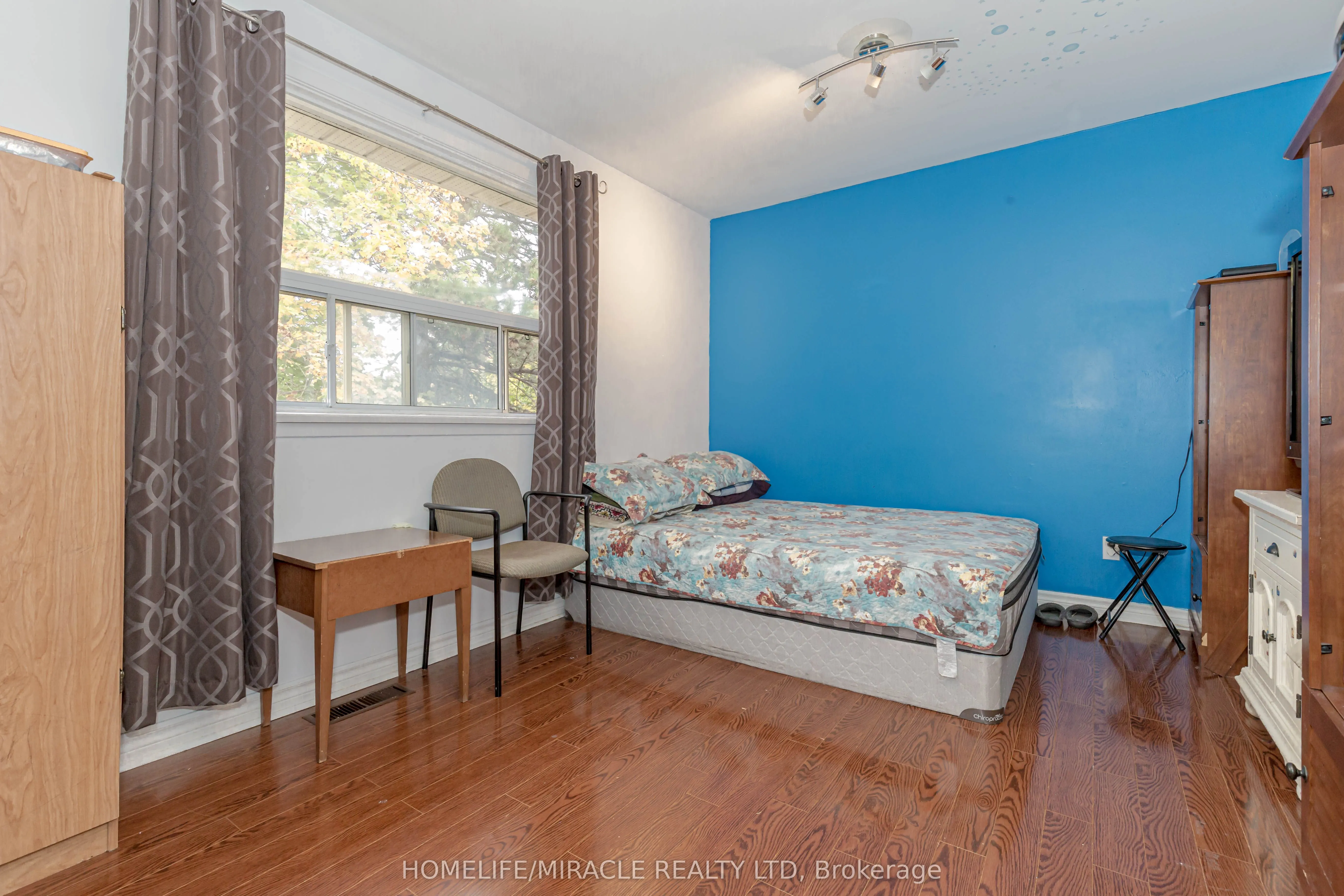 12 Eden Parkway, #12