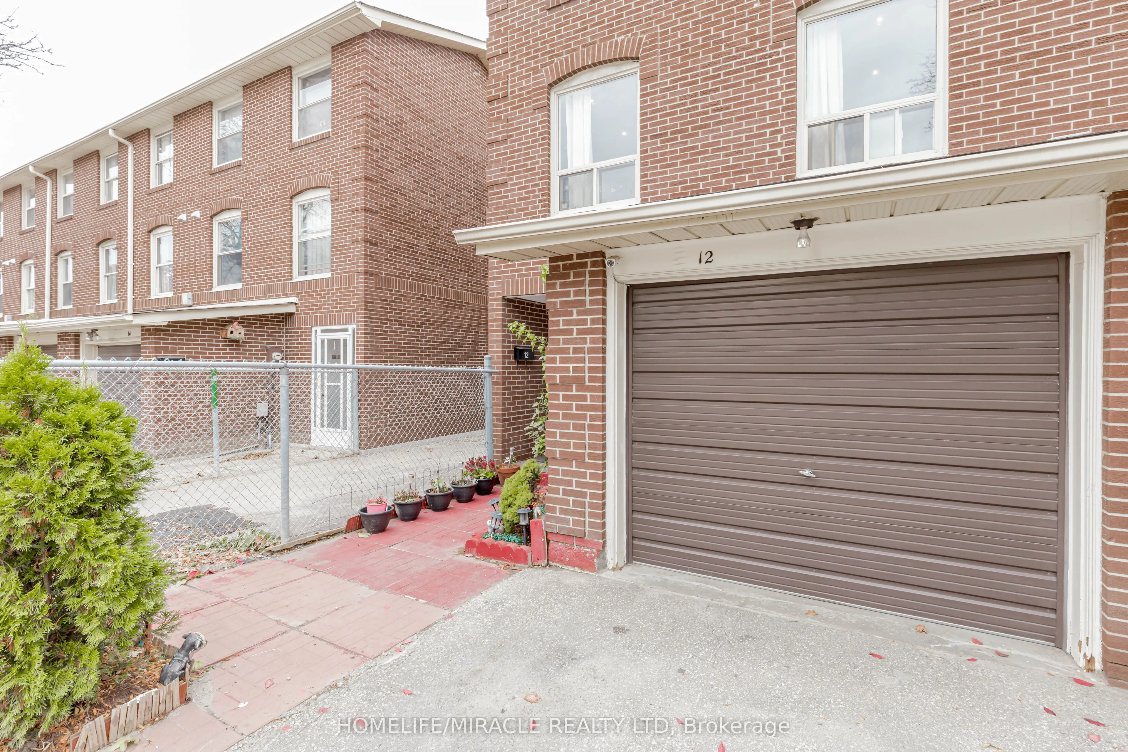 12 Eden Parkway, #12