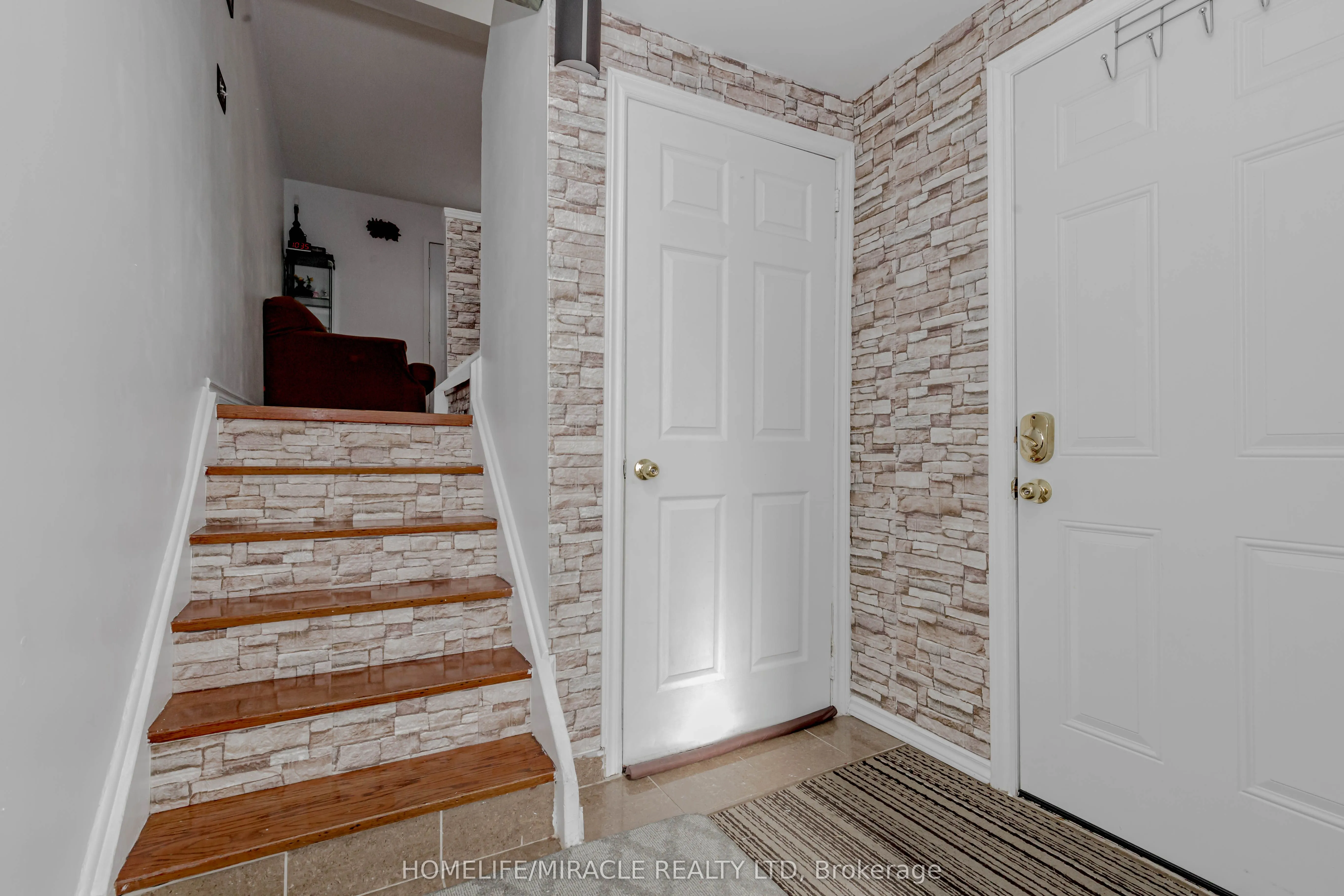 12 Eden Parkway, #12