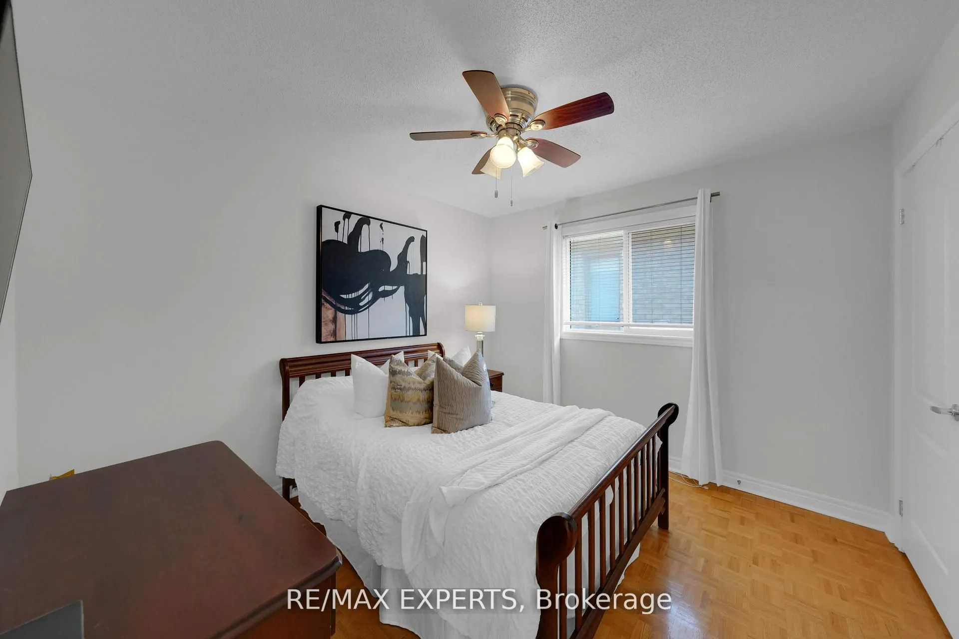 36 Country Stroll Crescent