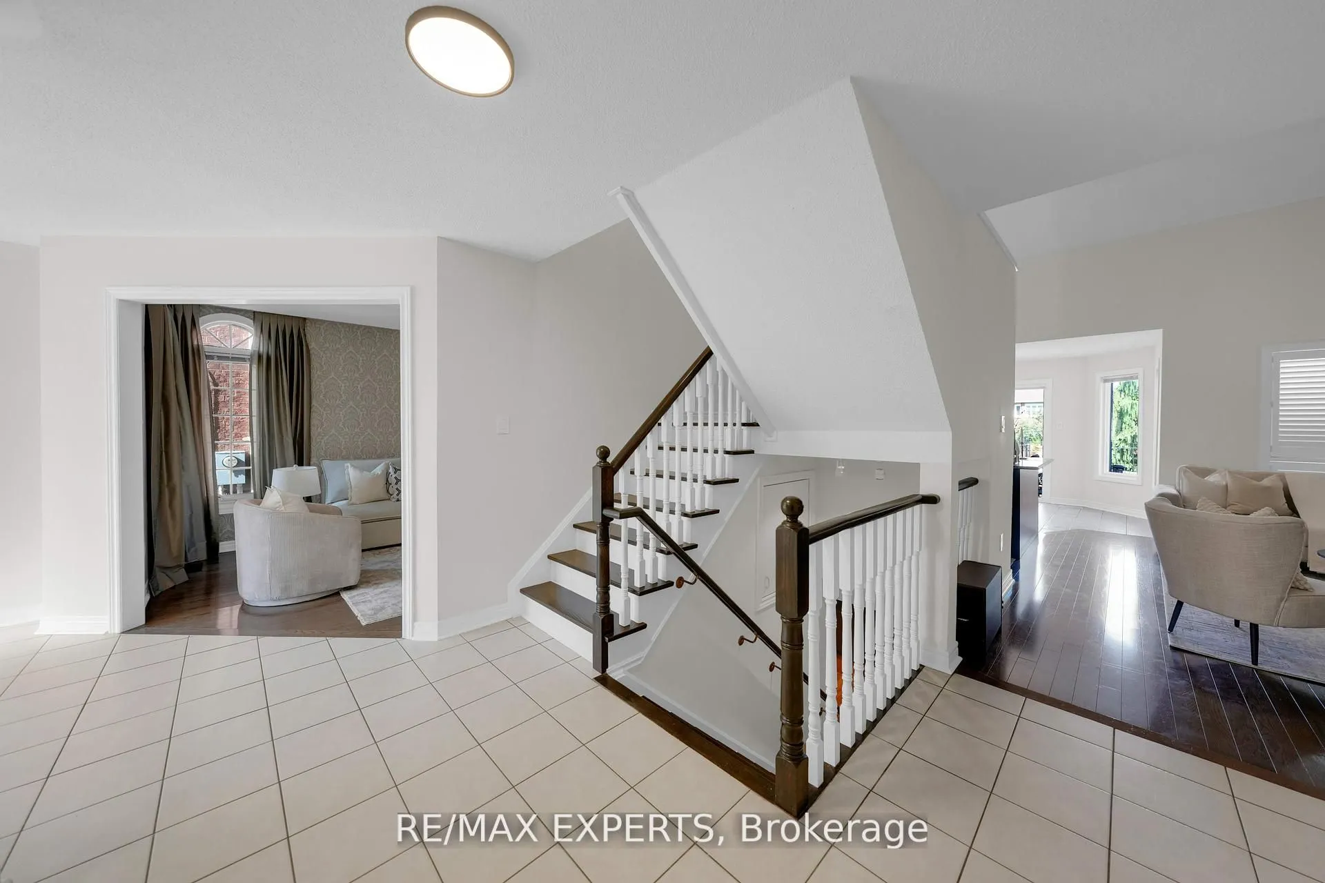 36 Country Stroll Crescent