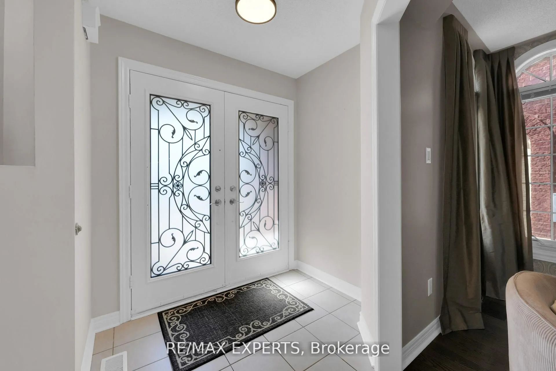 36 Country Stroll Crescent