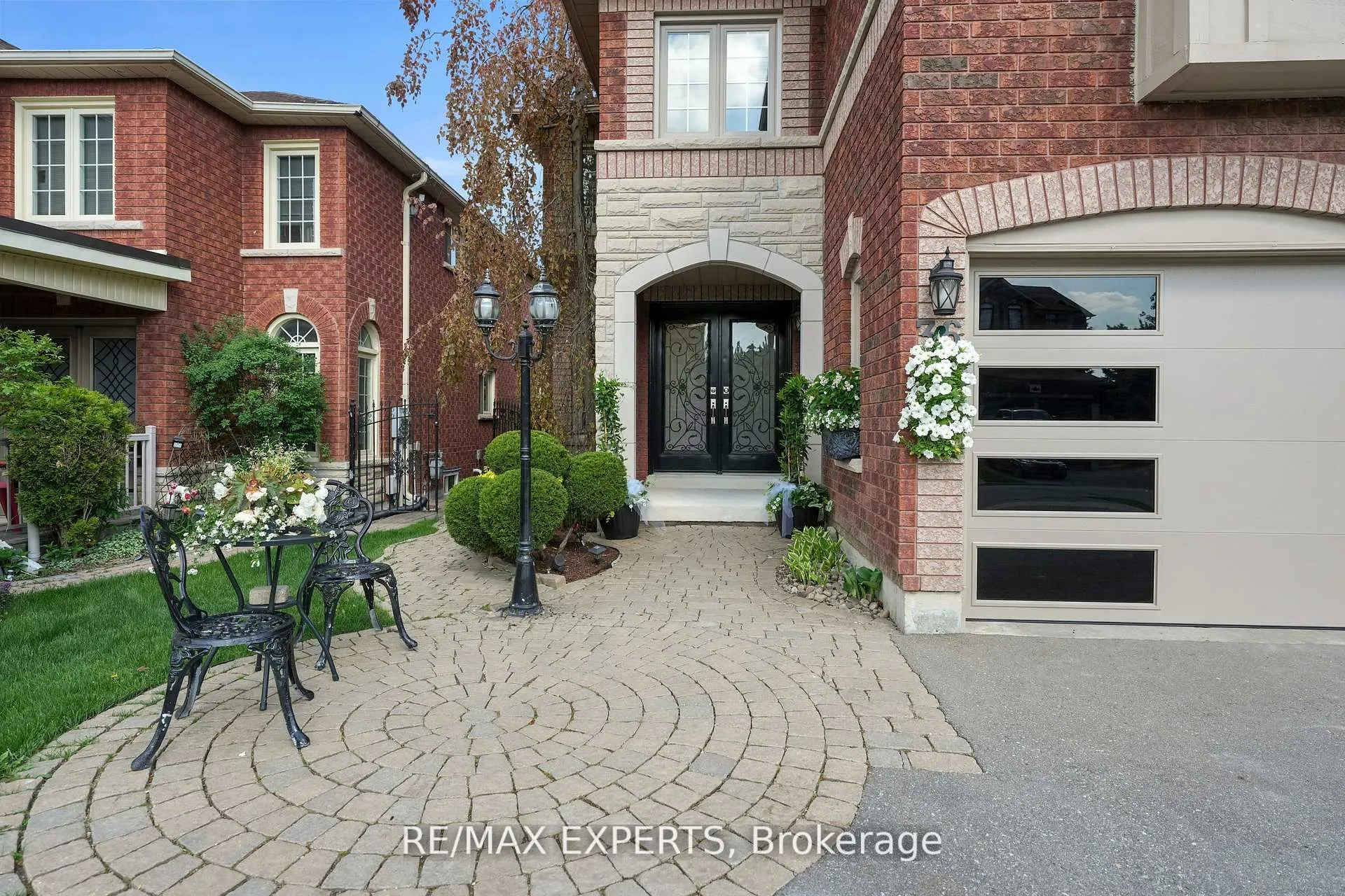 36 Country Stroll Crescent