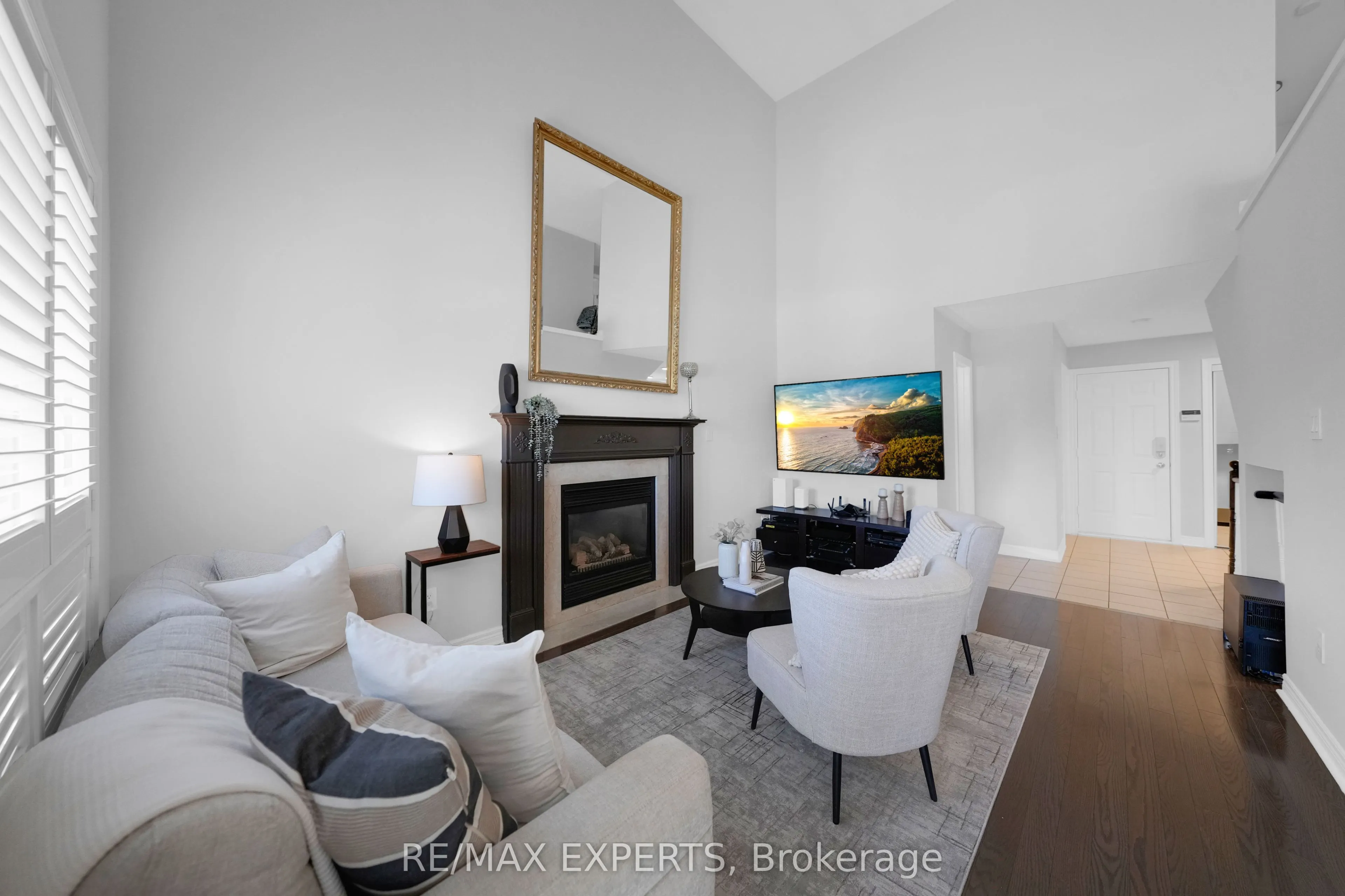 36 Country Stroll Crescent
