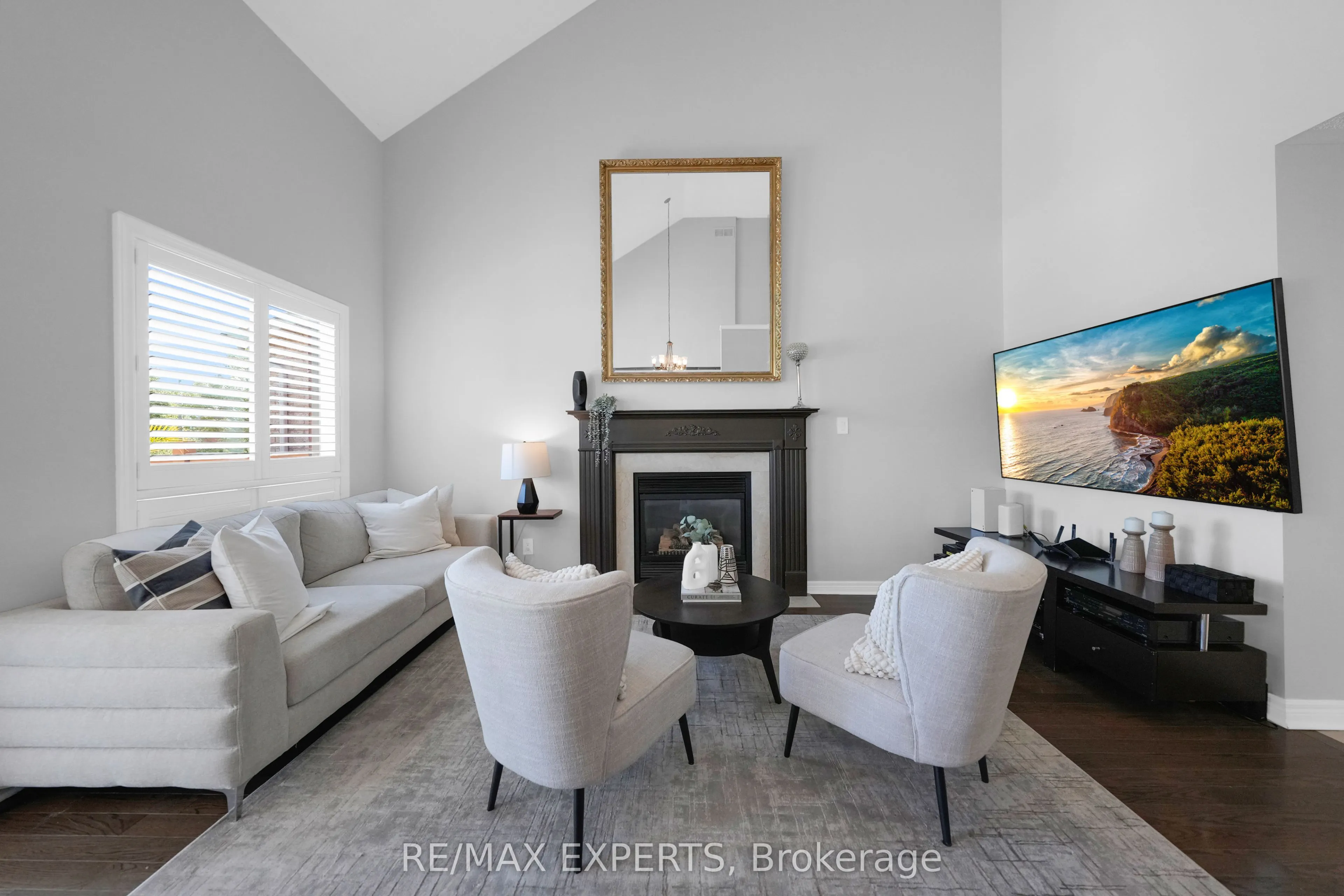 36 Country Stroll Crescent