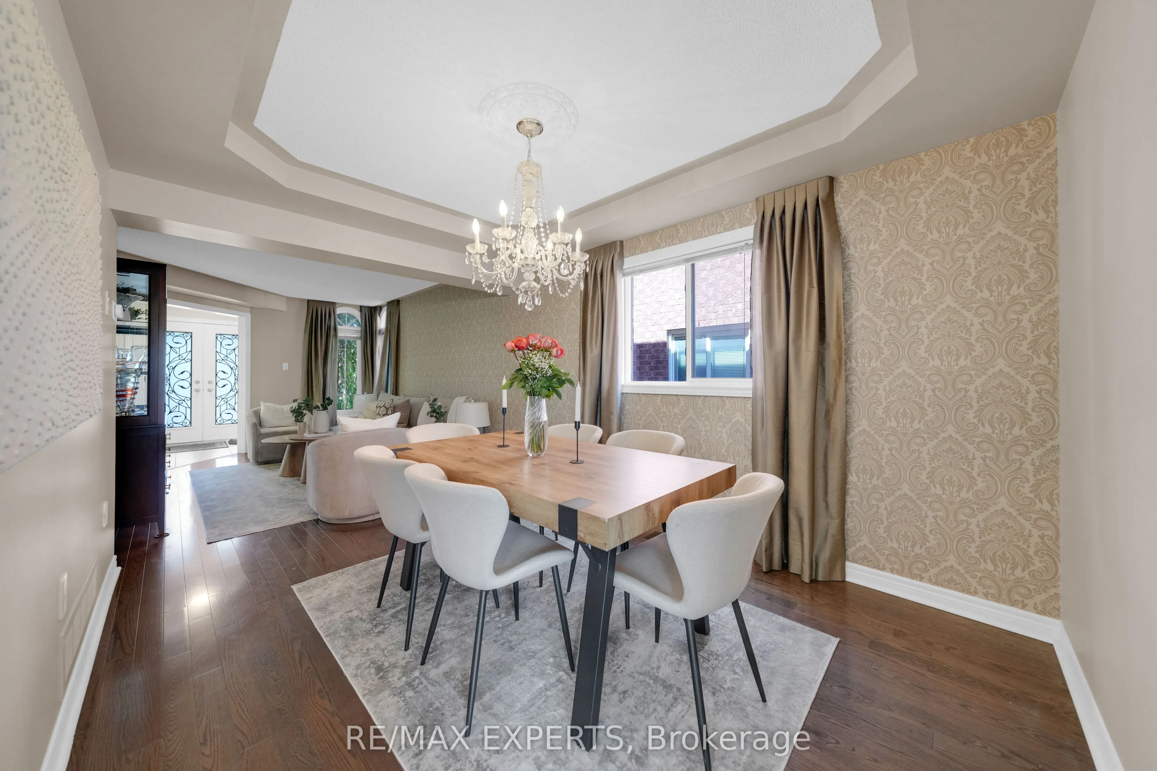 36 Country Stroll Crescent