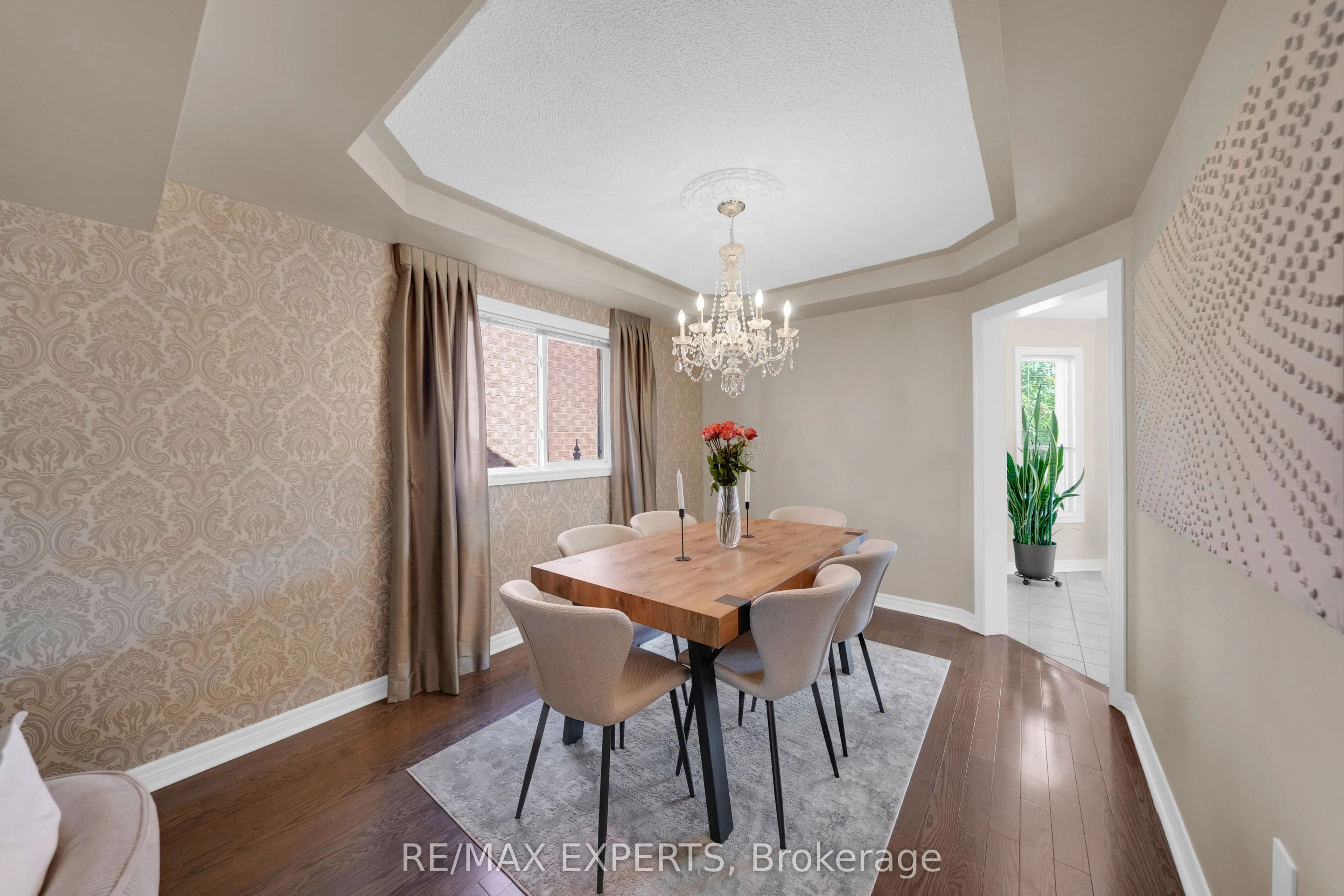 36 Country Stroll Crescent