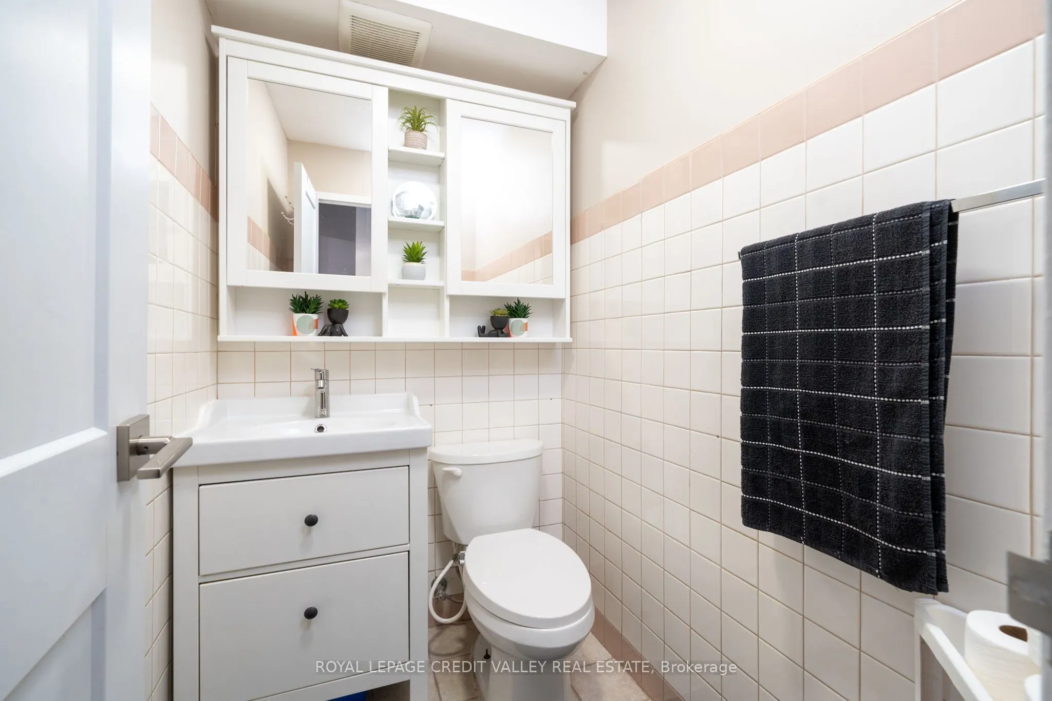 2095 Roche Court, #281
