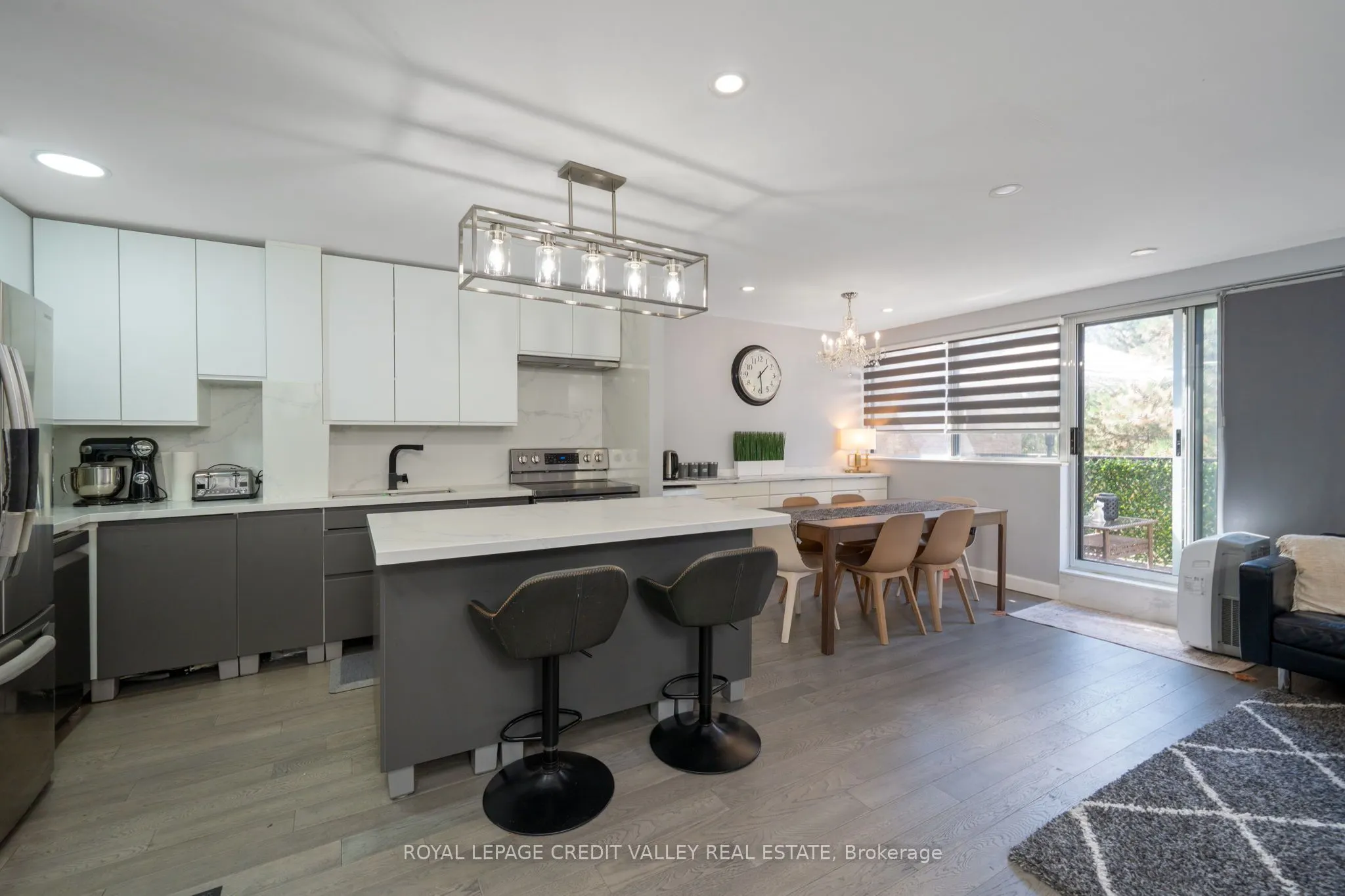 2095 Roche Court, #281