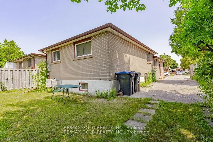10 Edenridge Drive