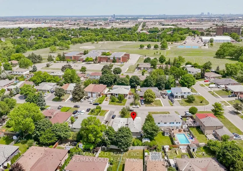10 Edenridge Drive