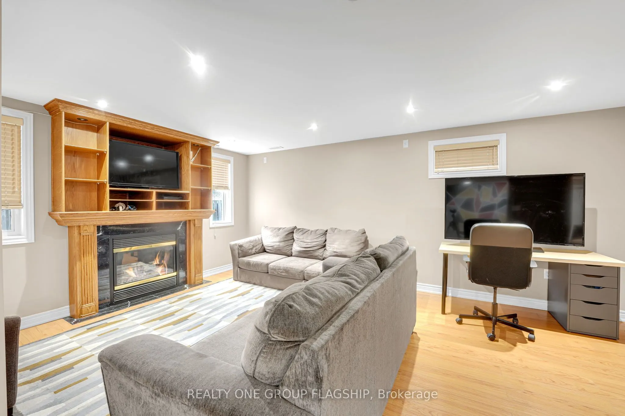 1128 Knotty Pine Grove