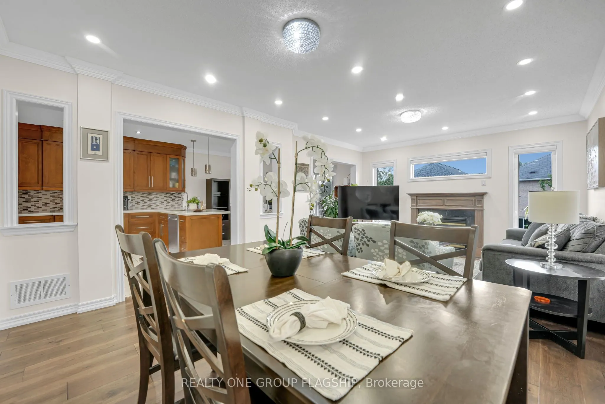 1128 Knotty Pine Grove
