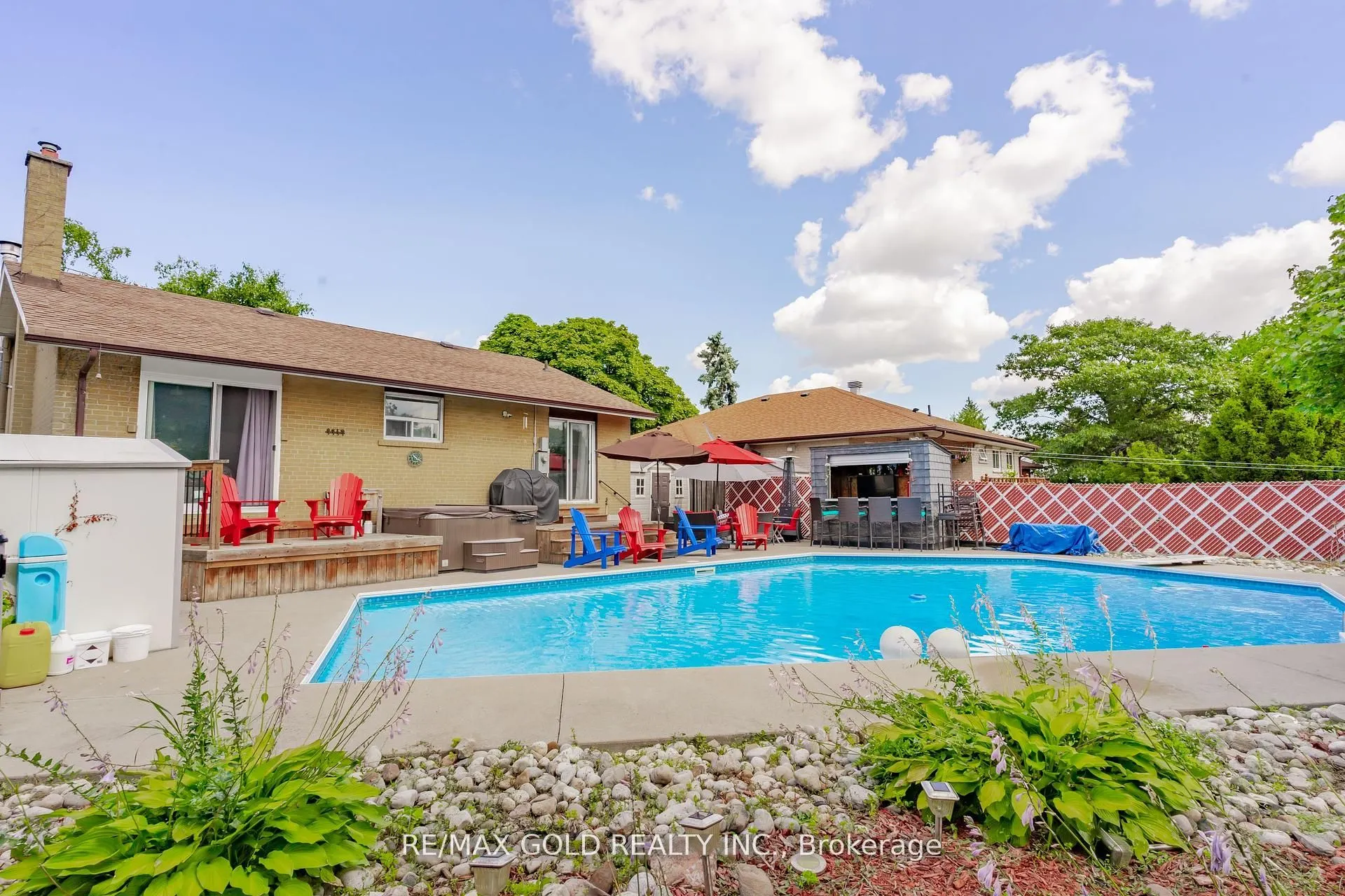 9 Ashwood Crescent