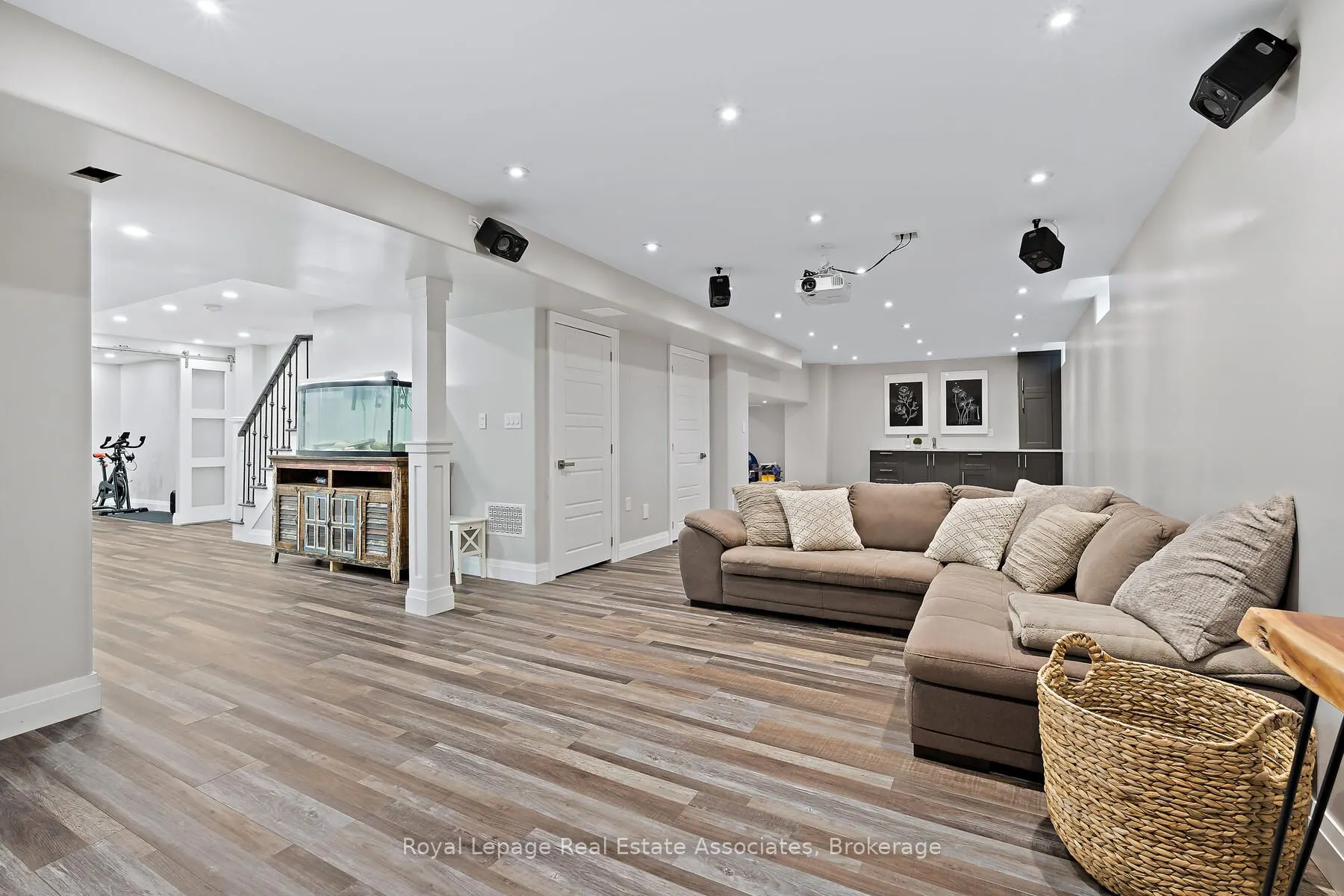 27 Browns Crescent