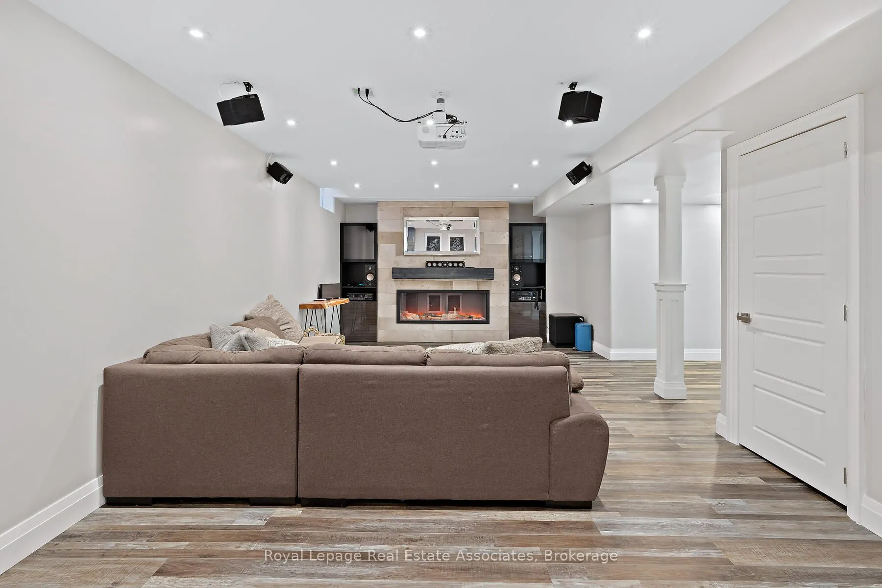27 Browns Crescent