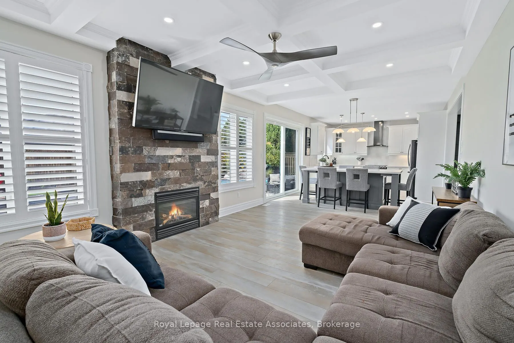 27 Browns Crescent