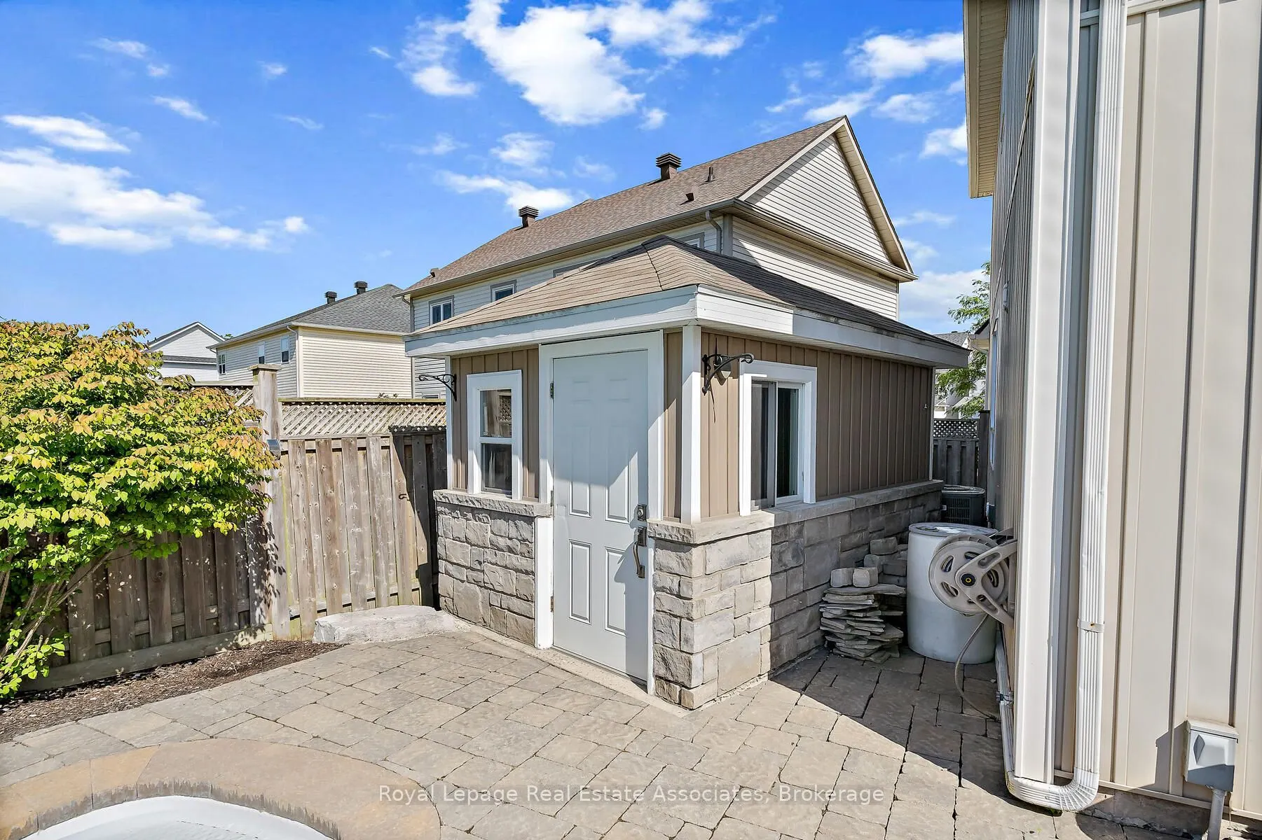 27 Browns Crescent