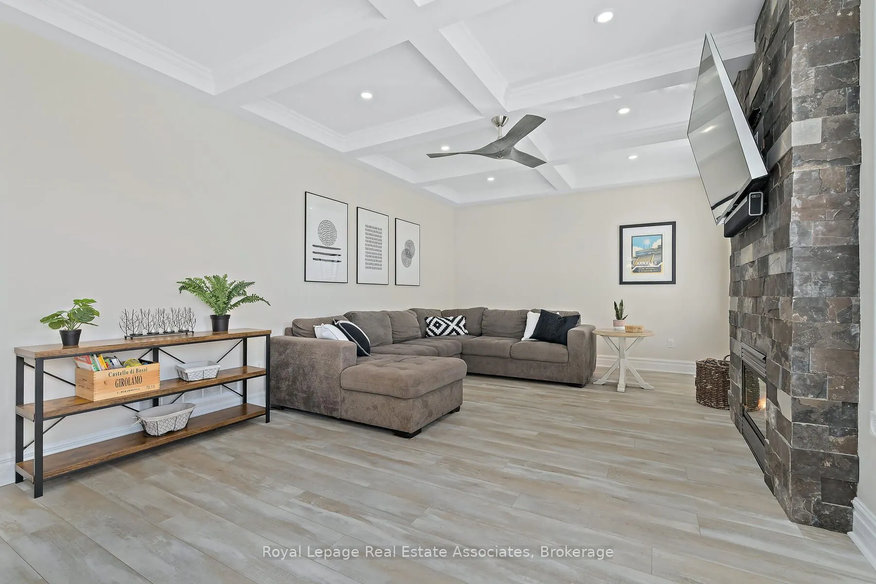 27 Browns Crescent