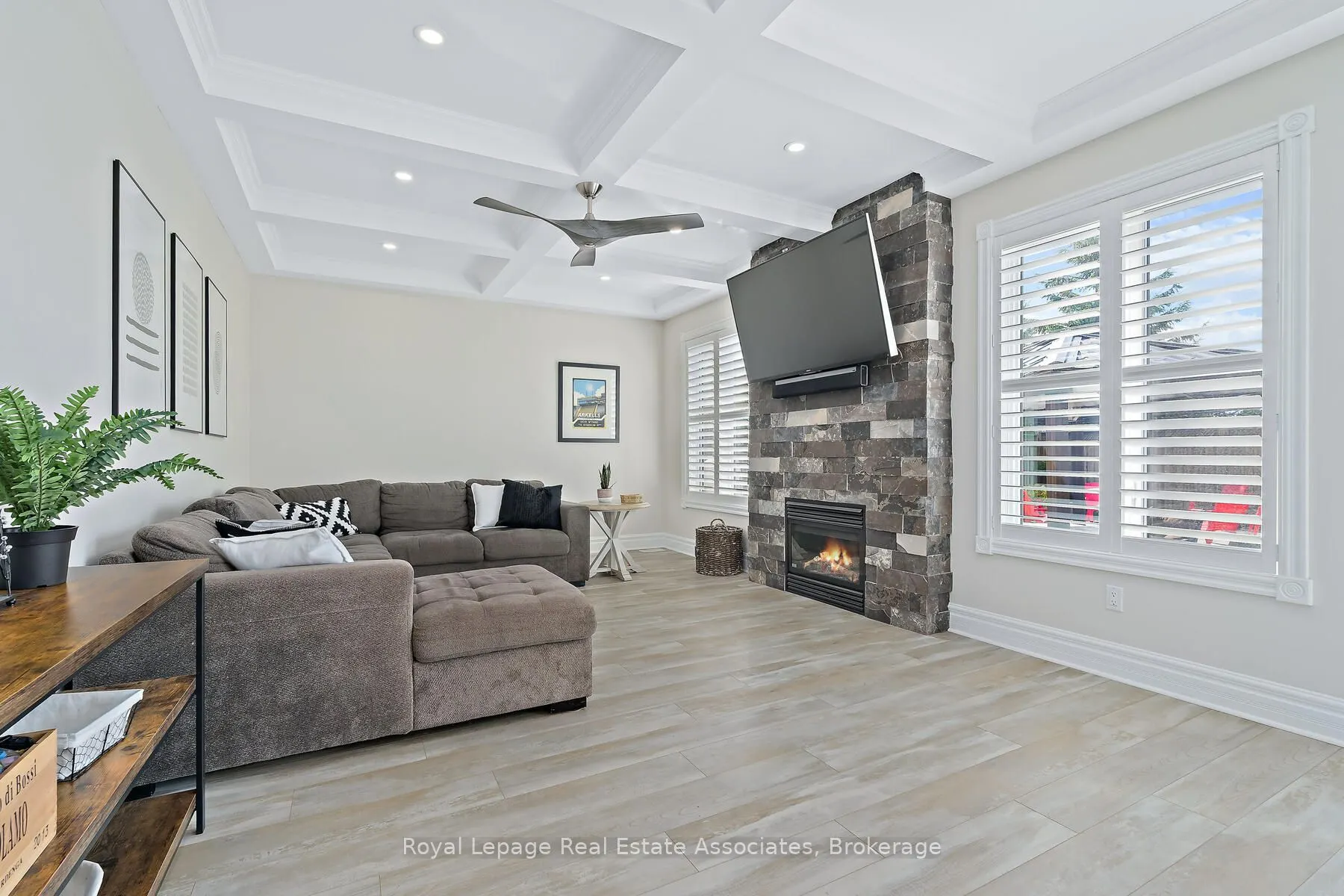 27 Browns Crescent