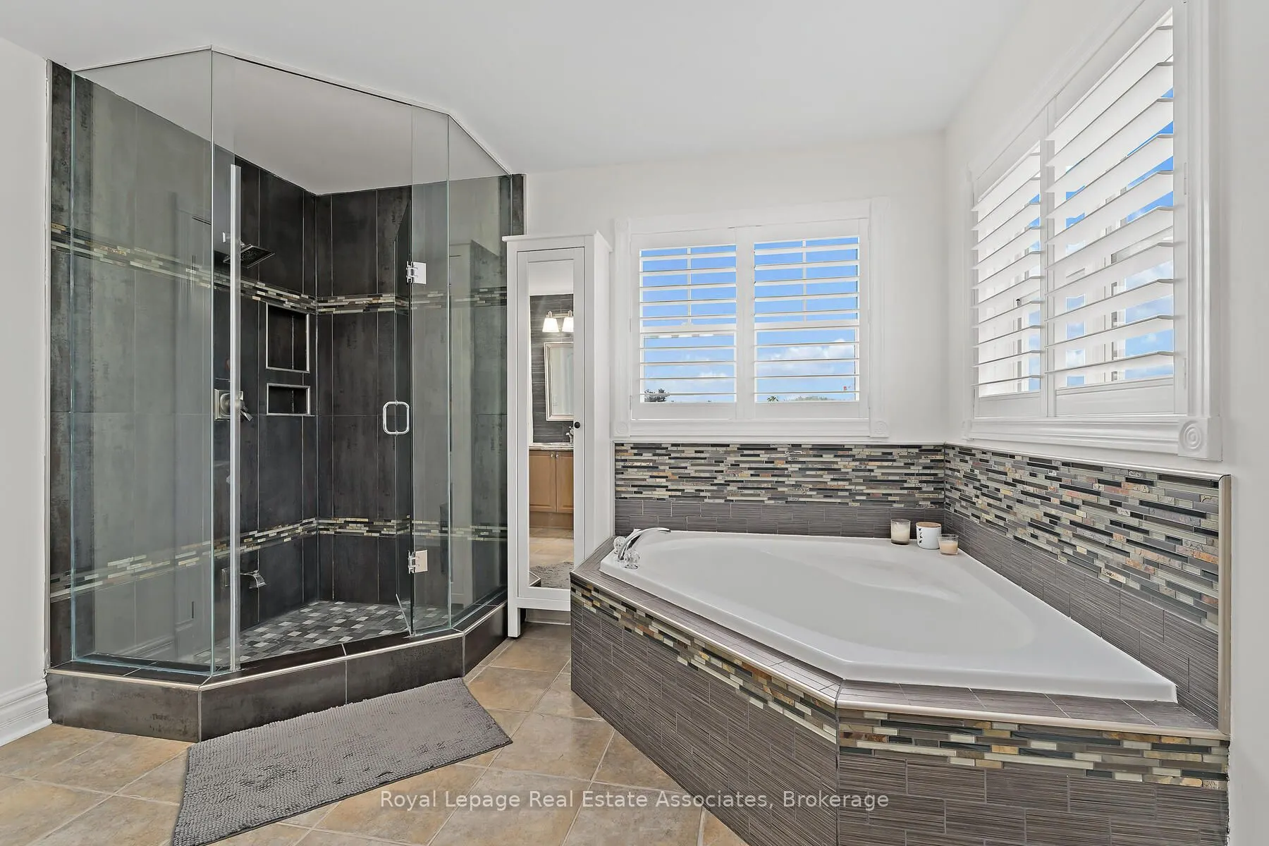 27 Browns Crescent