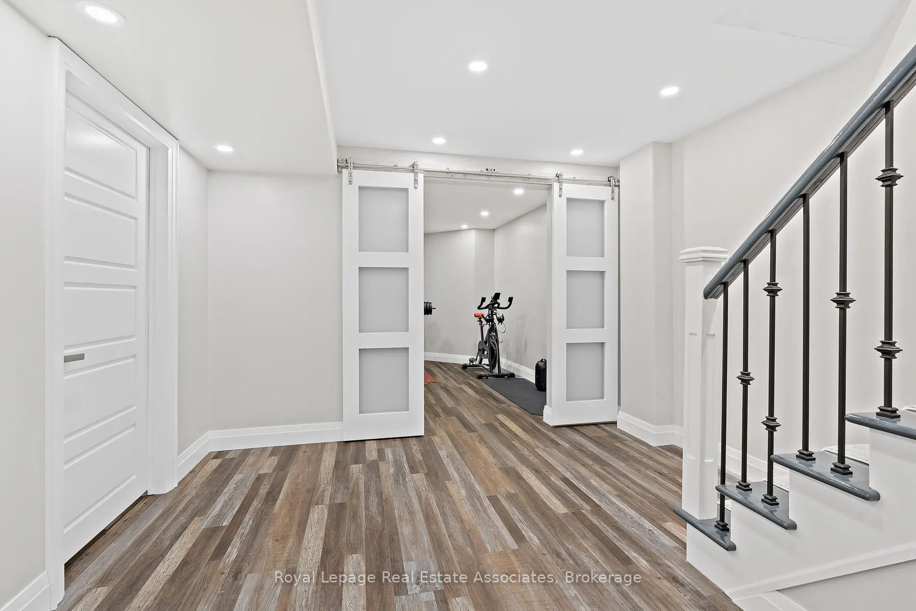 27 Browns Crescent