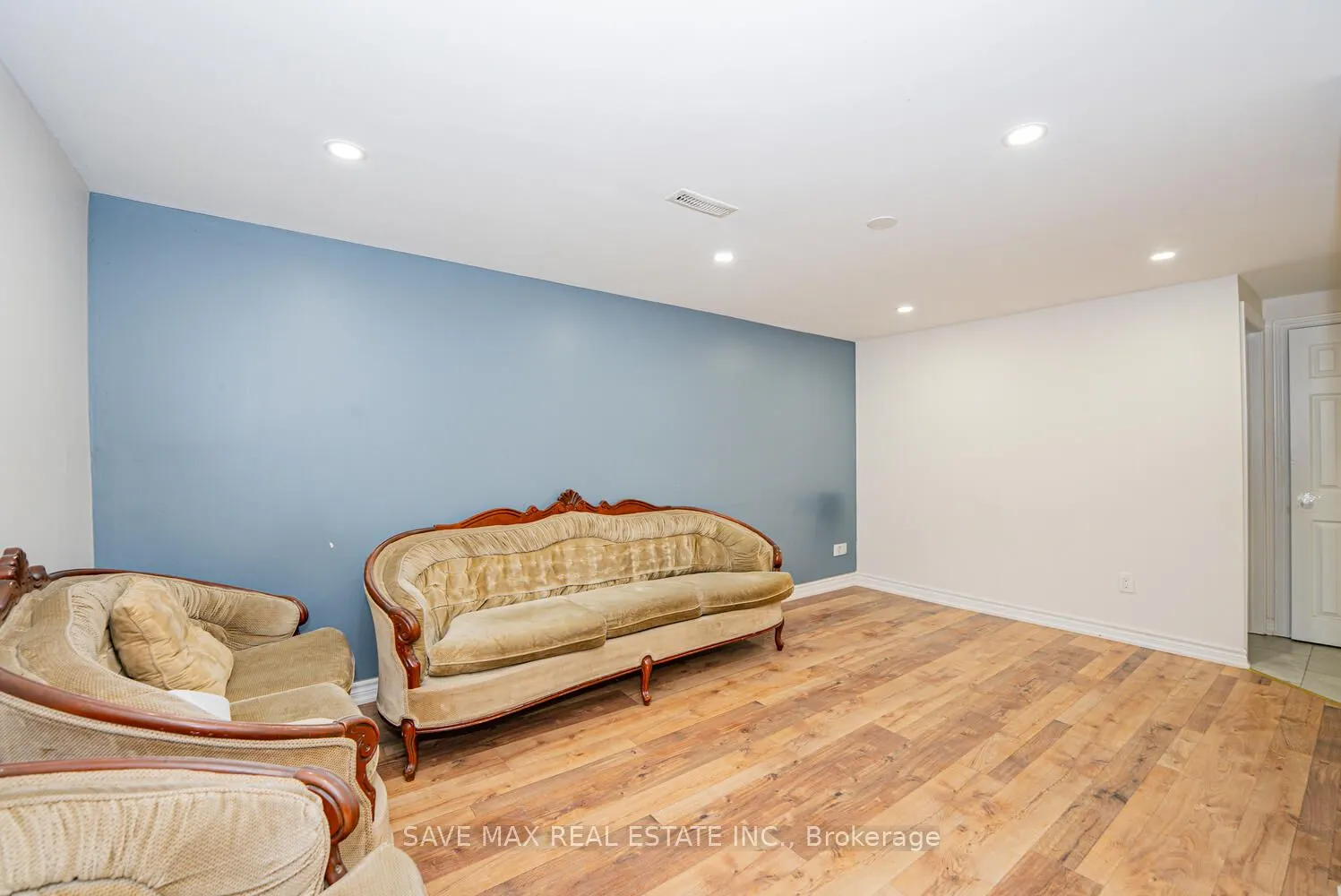 88 Cloverdale Drive