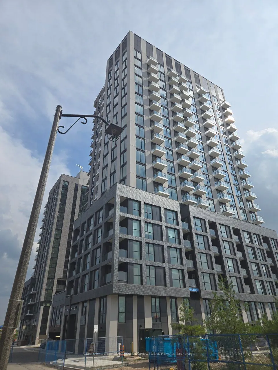 3079 Trafalgar Road, #904