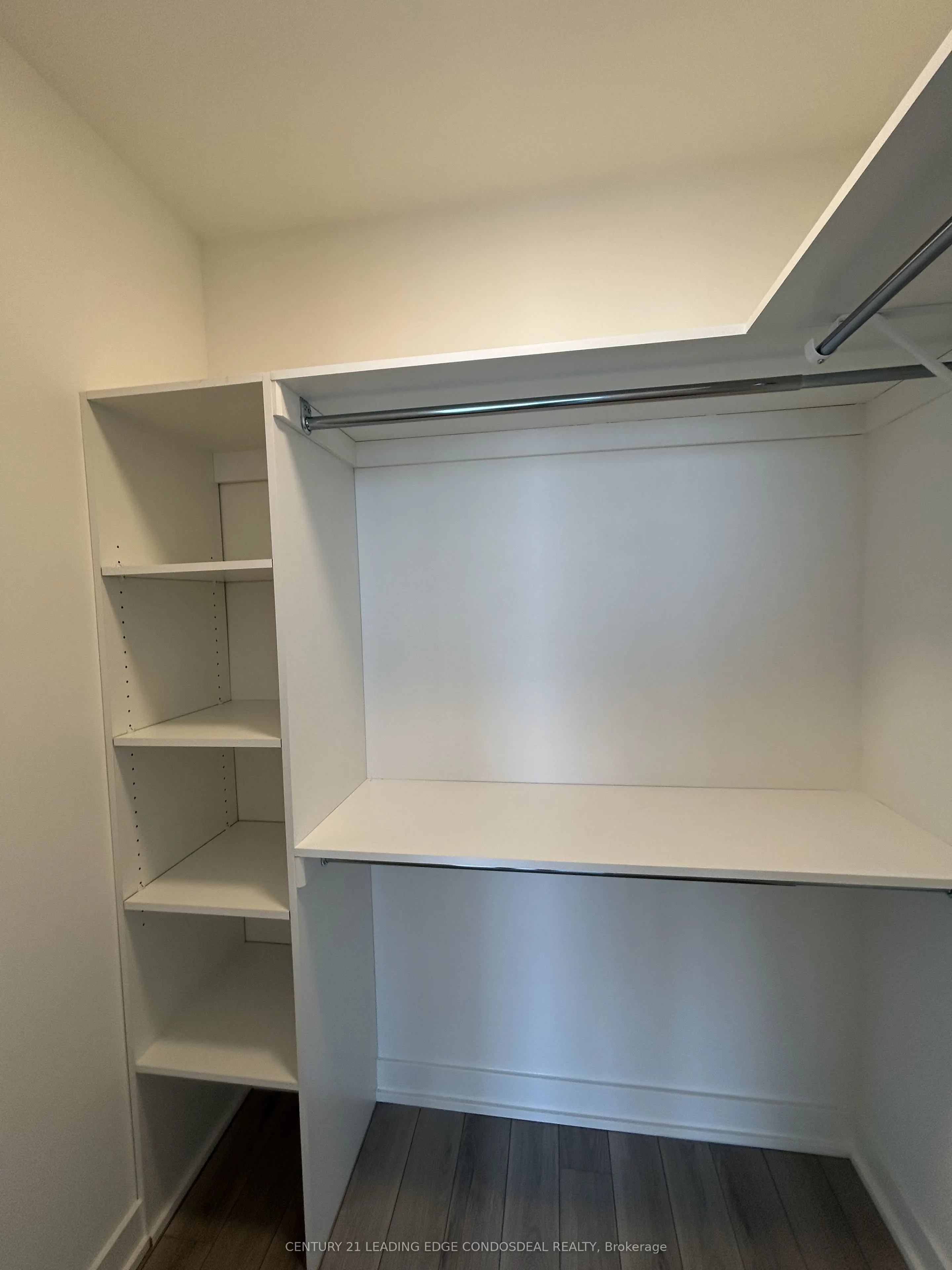 3079 Trafalgar Road, #904