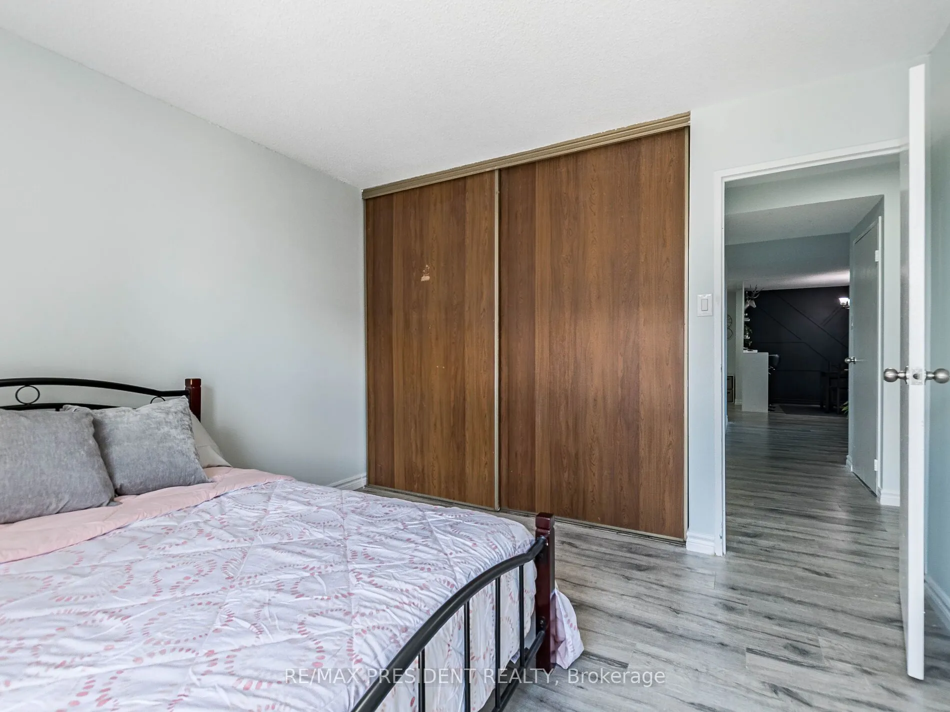 21 Knightsbridge Road, #1209