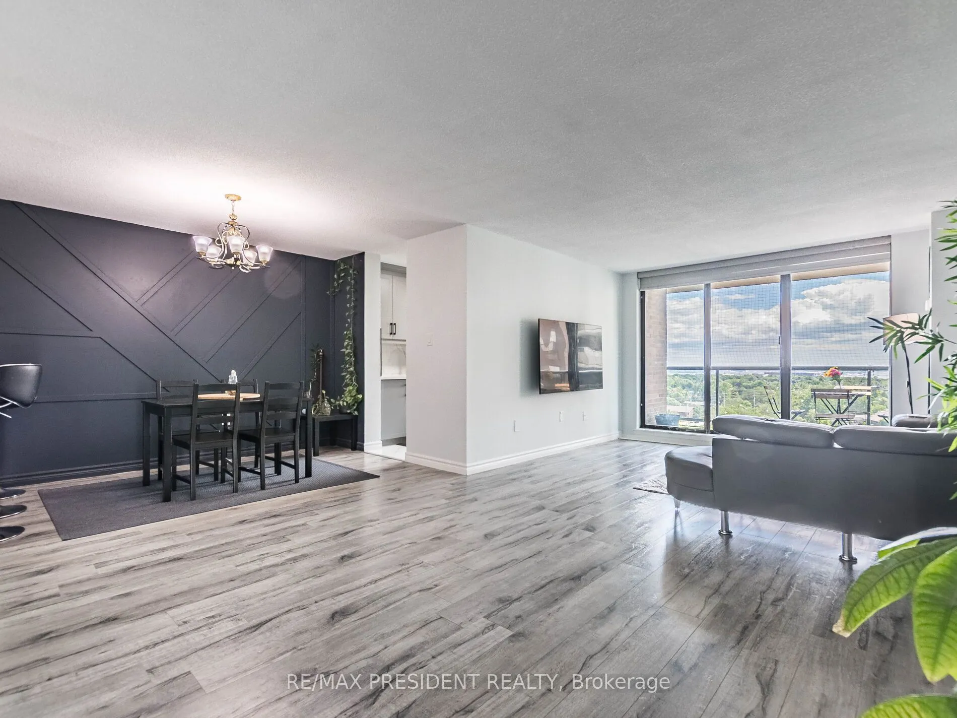 21 Knightsbridge Road, #1209