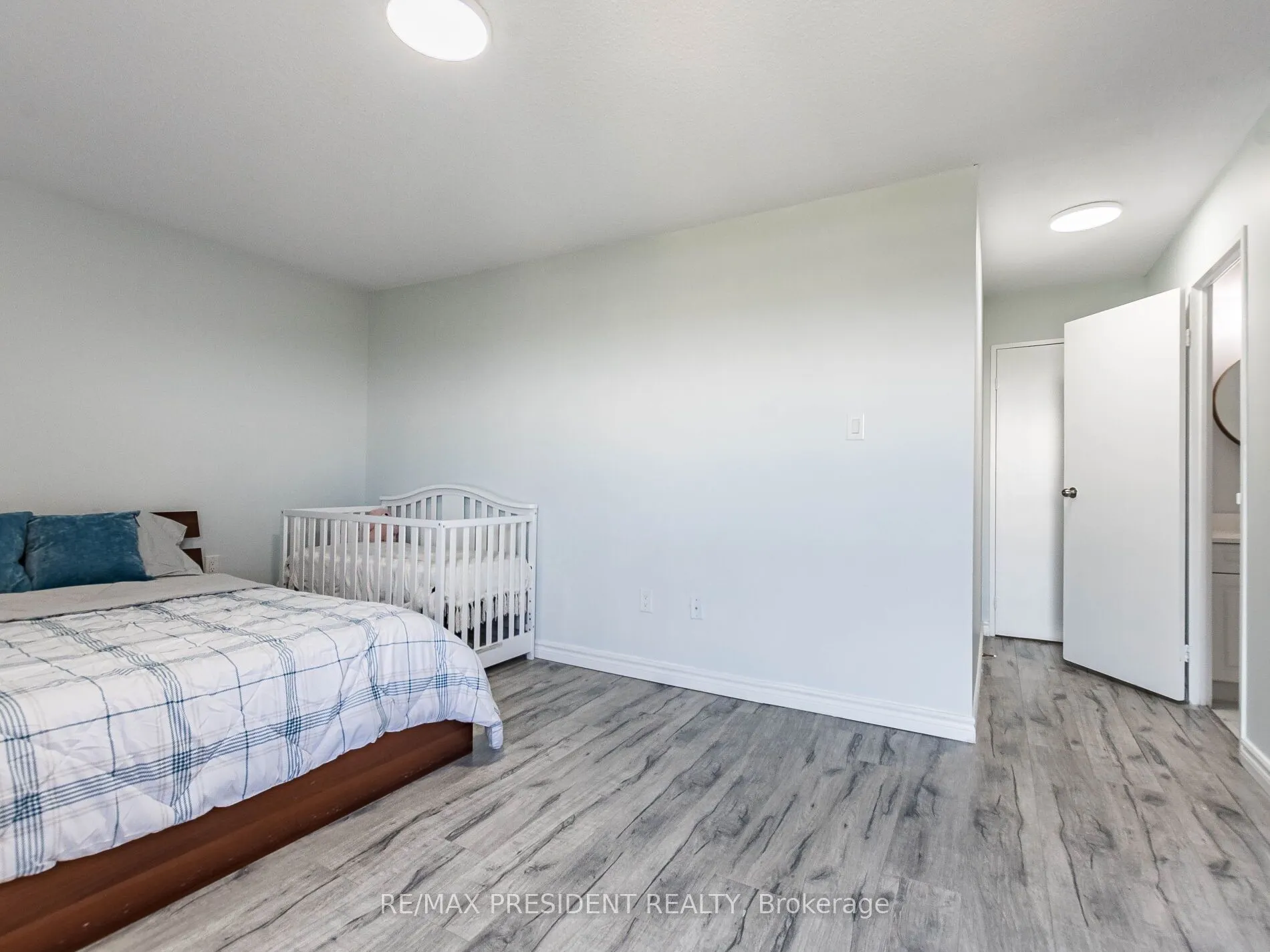 21 Knightsbridge Road, #1209