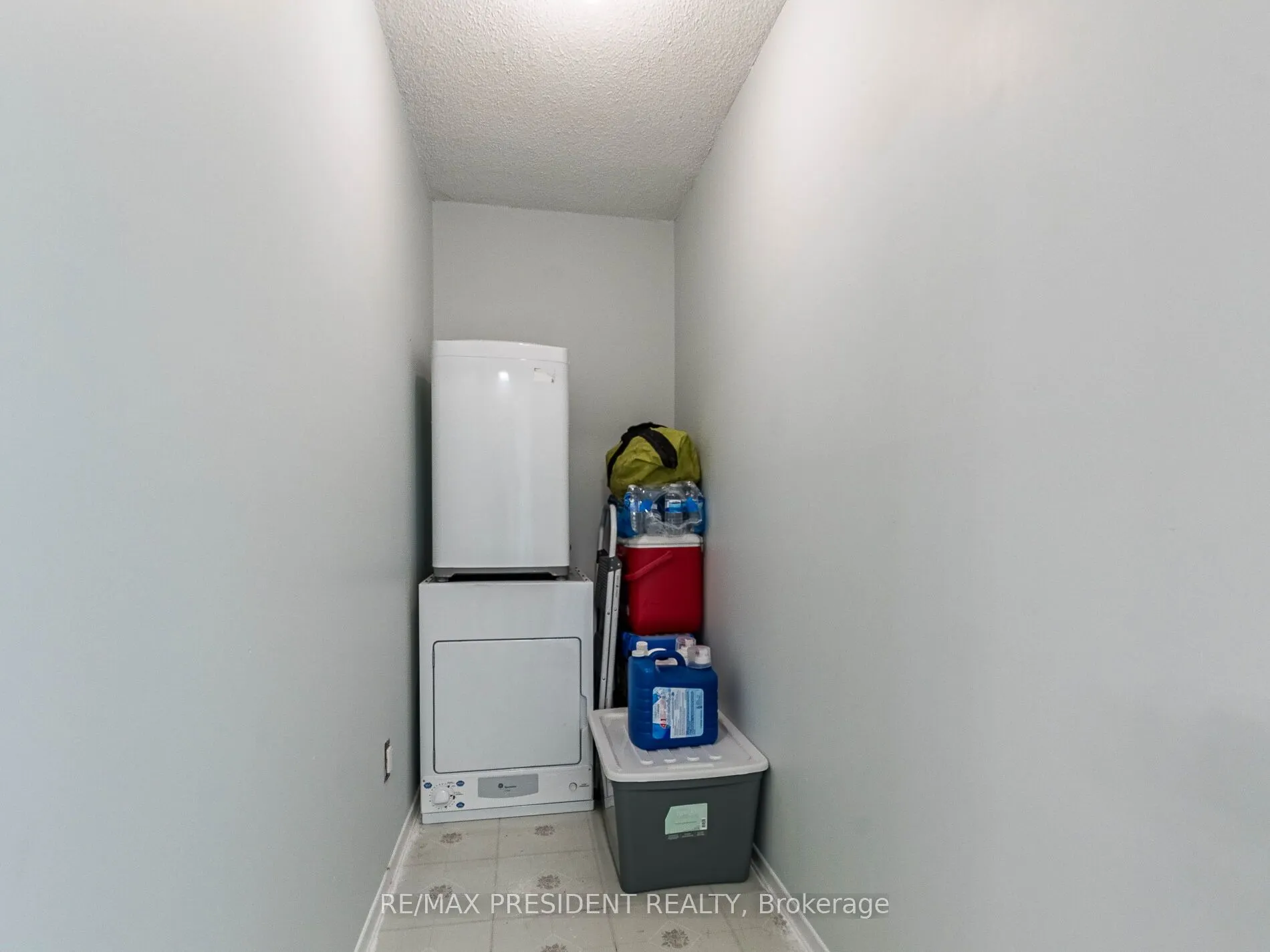 21 Knightsbridge Road, #1209